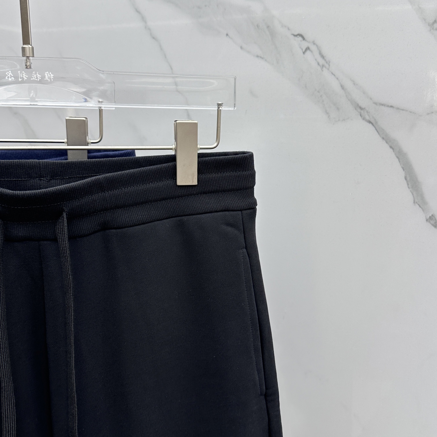  🆕Prad*普拉达 2025春夏新款男士休闲抽绳短裤 高端货简洁时尚大方 简洁利落又清爽 品质做工细节