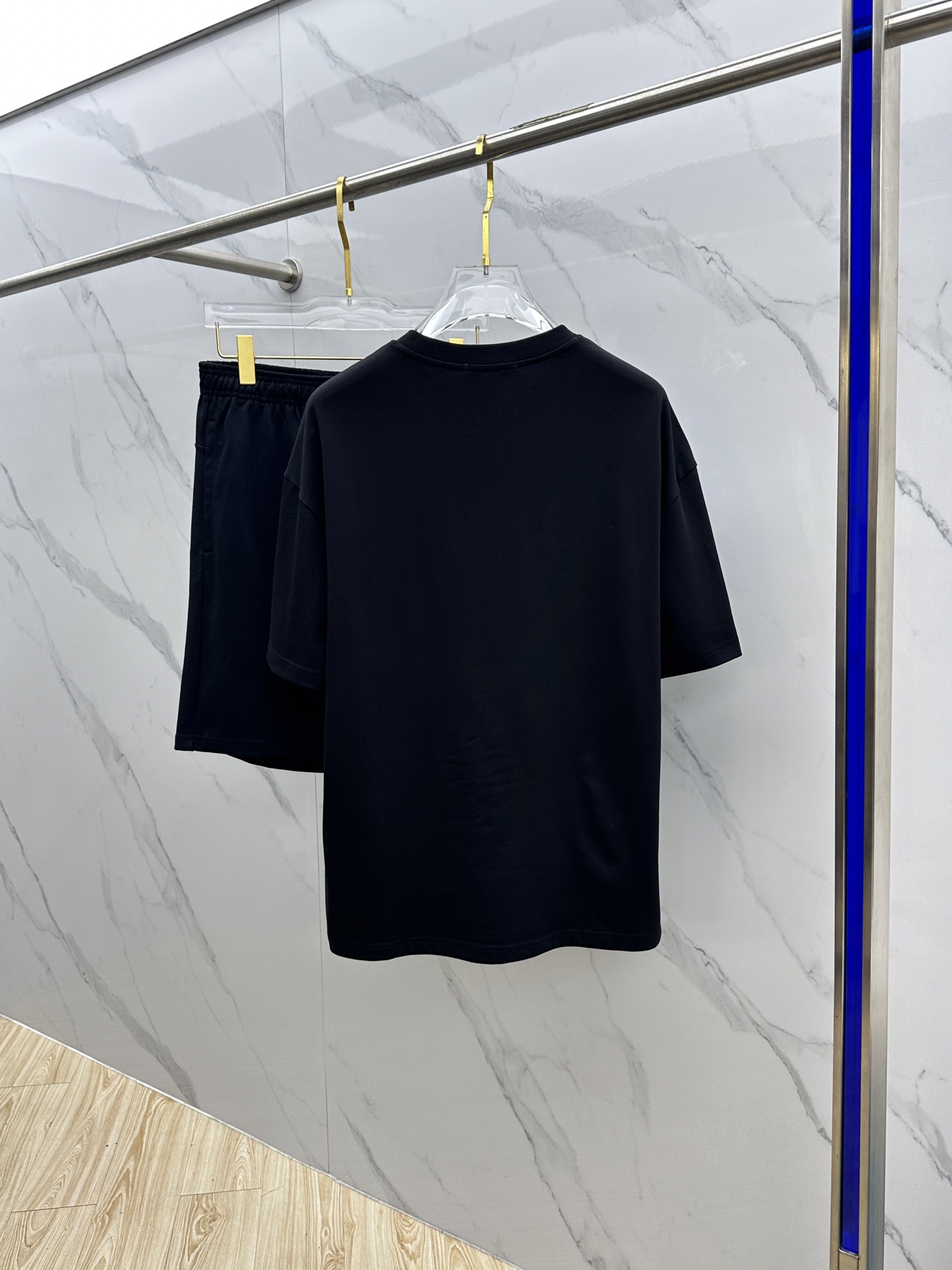 Louis Vuitton Spring/Summer 2025 Collection Highlights: Top-Quality Cotton, Versatile Styles, Various Sizes - 图片 7