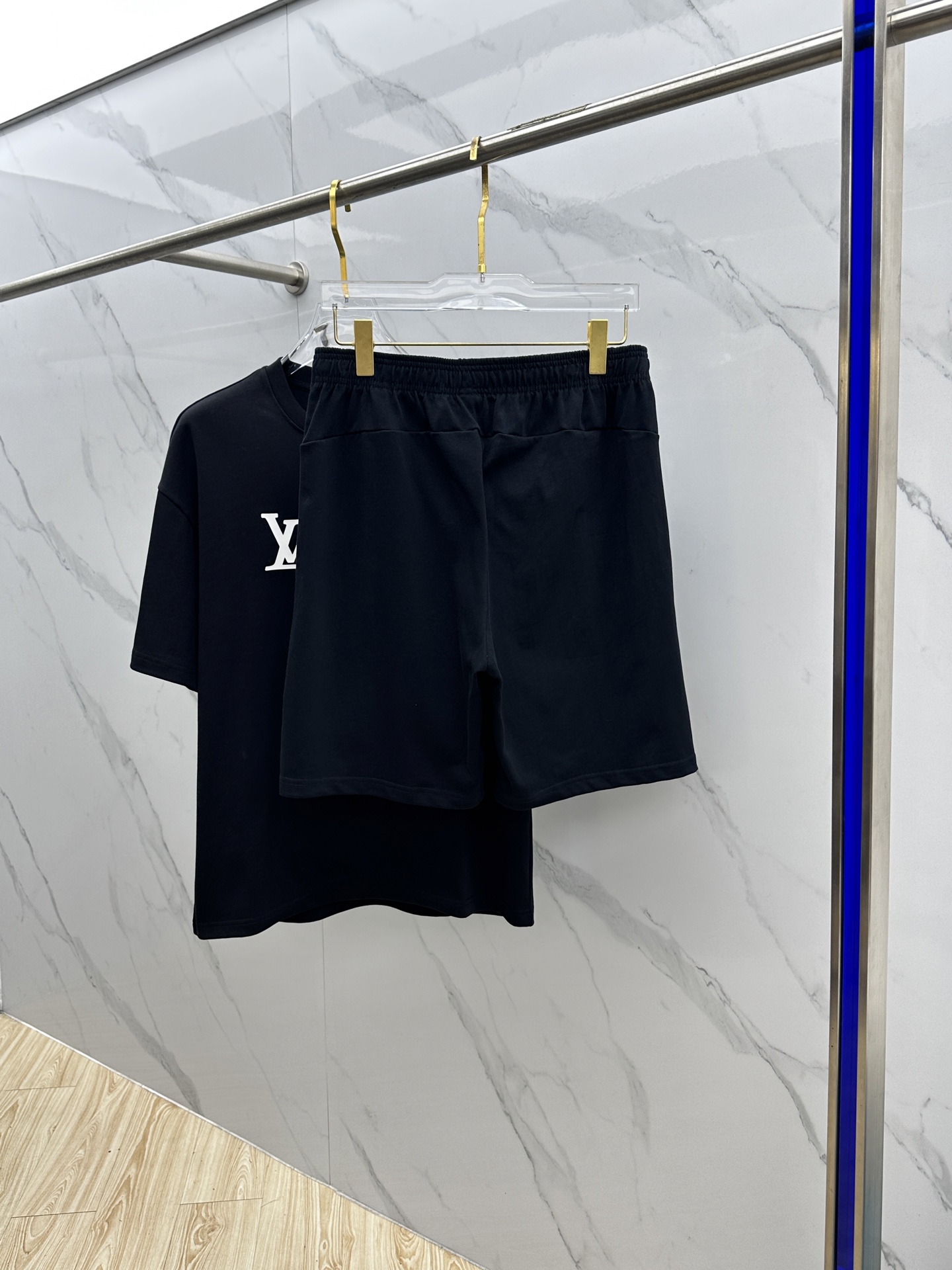 Louis Vuitton Spring/Summer 2025 Collection Highlights: Top-Quality Cotton, Versatile Styles, Various Sizes - 图片 9