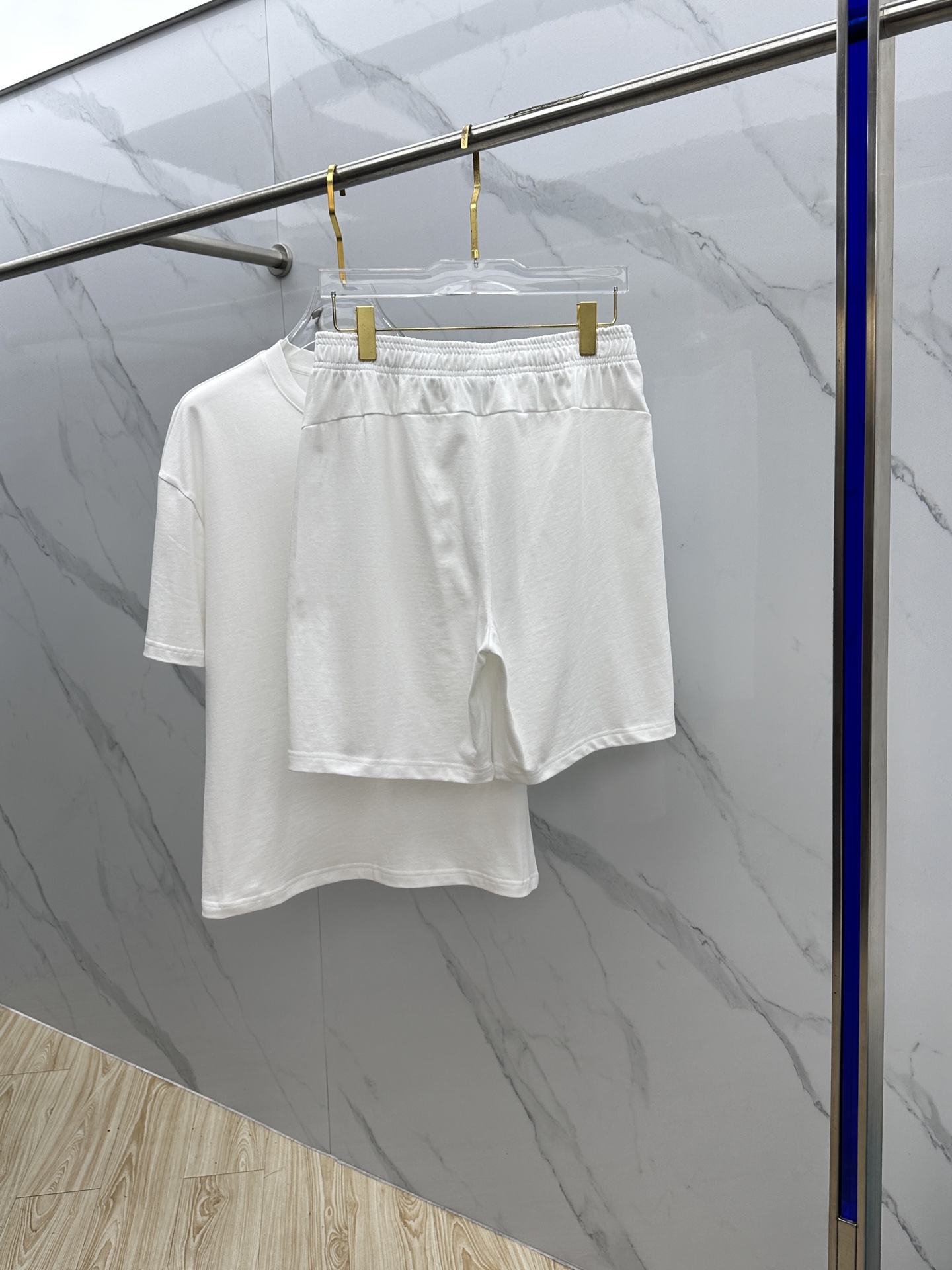  🆕LOE*罗意威 2025春夏最新款套装，男女款👫 贸易公司渠道稀出，同步官网发售！基本每一季都会有它