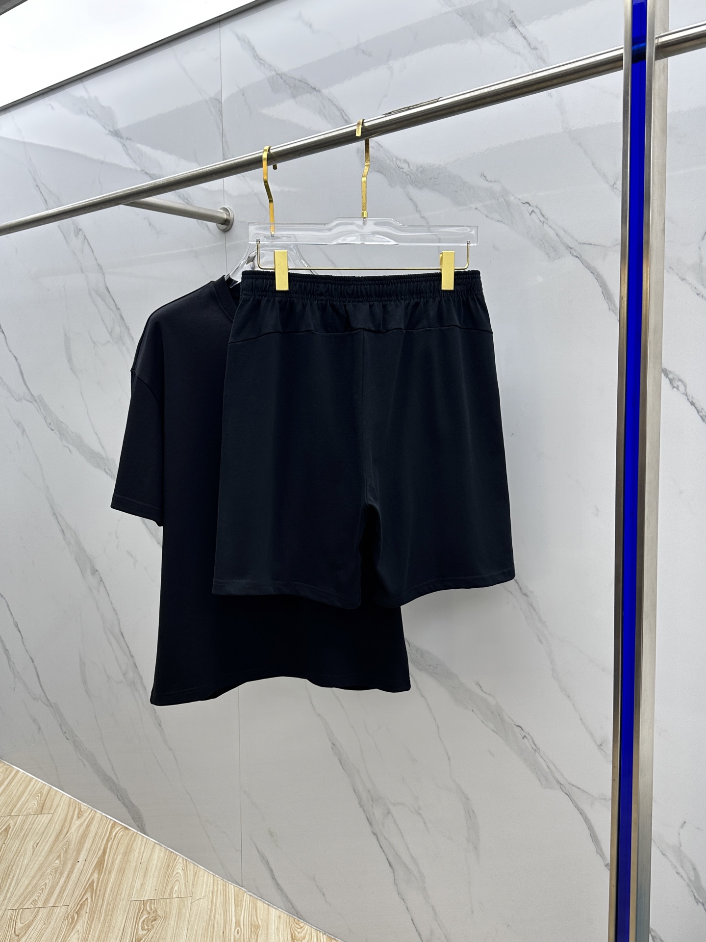  🆕LOE*罗意威 2025春夏最新款套装，男女款👫 贸易公司渠道稀出，同步官网发售！基本每一季都会有它