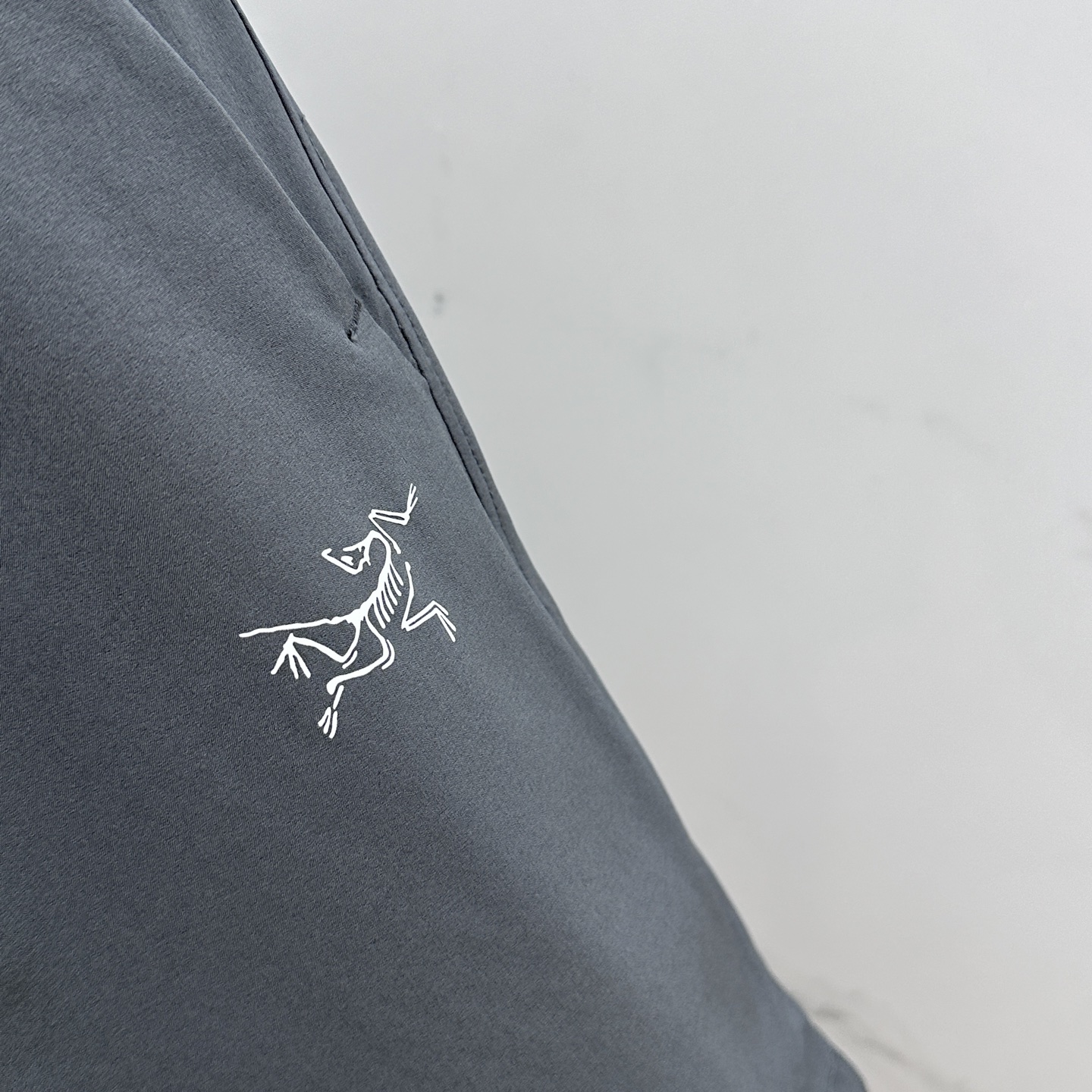  🆕ARC*始祖鸟 2025春夏季新款男士速干短裤户外休闲，最休闲的时尚美学，原版裤型上身休闲百搭、随性