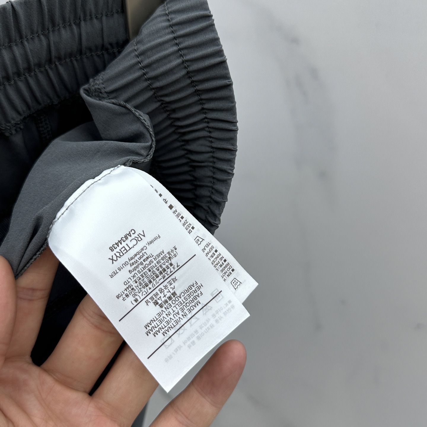  🆕ARC*始祖鸟 2025春夏季新款男士速干短裤户外休闲，最休闲的时尚美学，原版裤型上身休闲百搭、随性