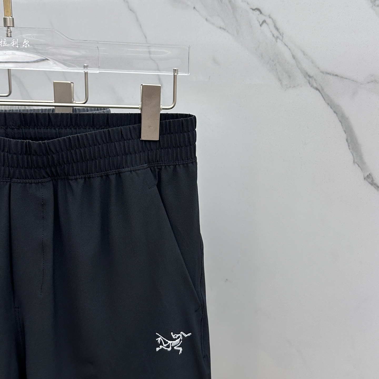  🆕ARC*始祖鸟 2025春夏季新款男士速干短裤户外休闲，最休闲的时尚美学，原版裤型上身休闲百搭、随性