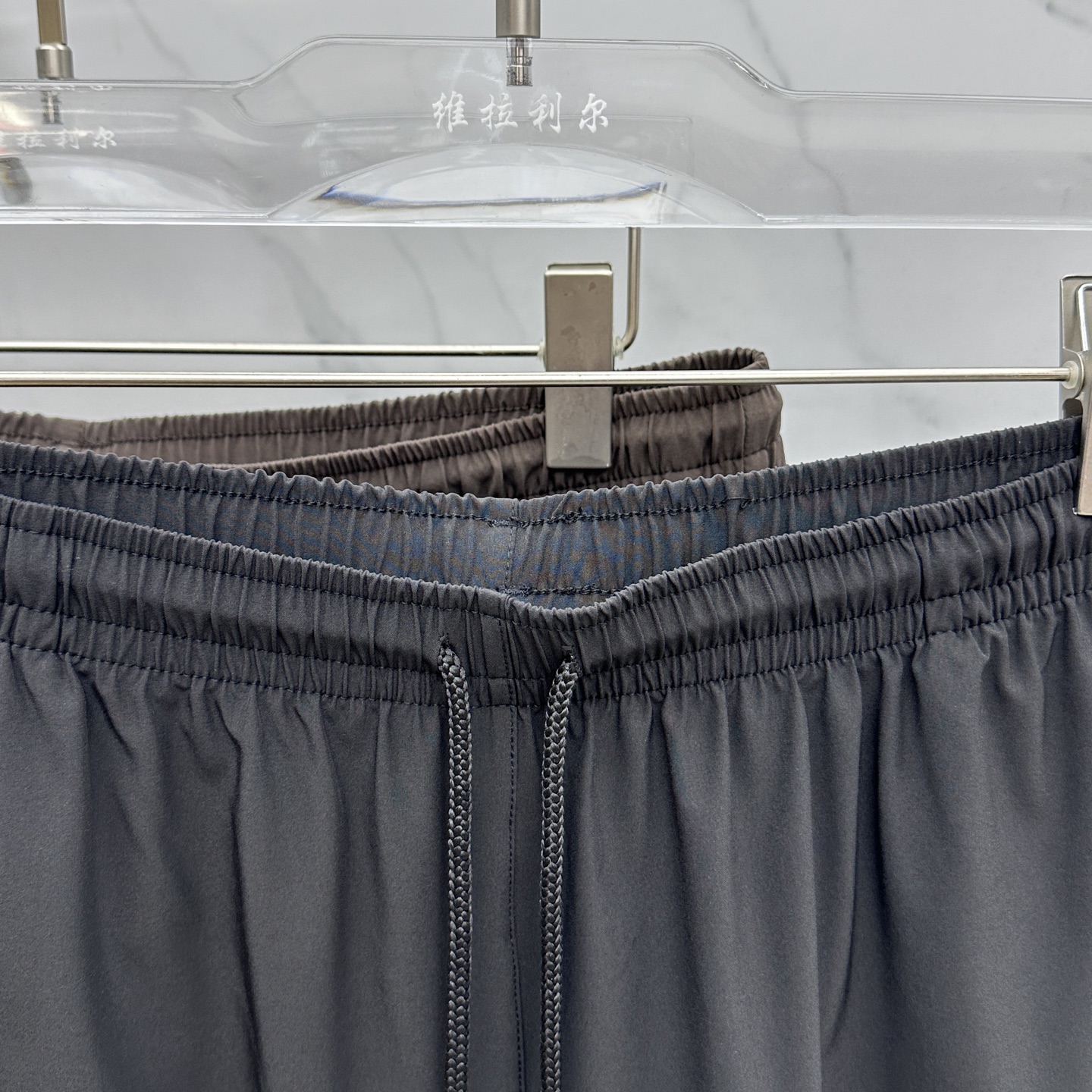 “2025 Summer New Jog-Dry Shorts: Leisurely Fashion with Advanced Fabrics and Tailoring” - 图片 4