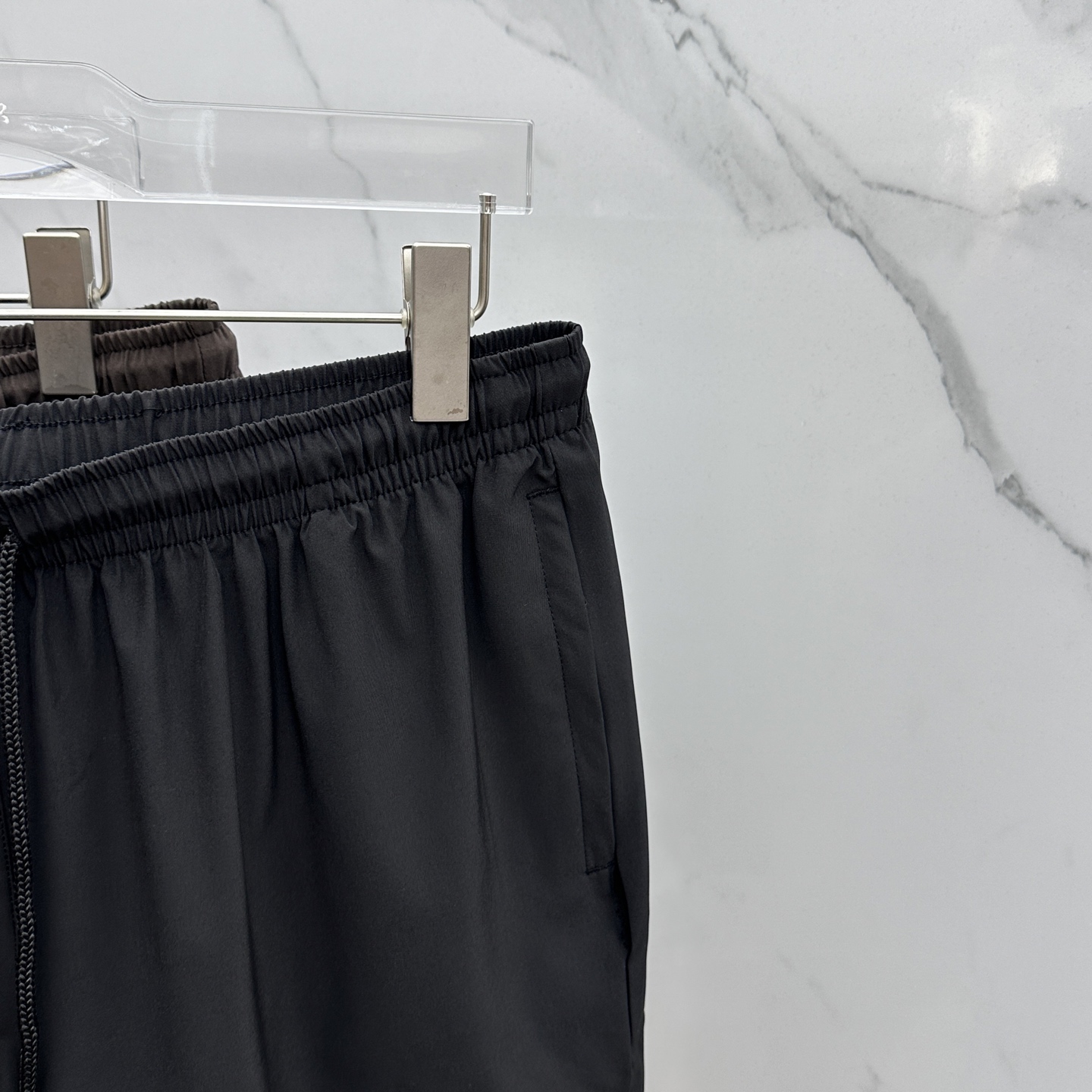 “2025 Summer New Jog-Dry Shorts: Leisurely Fashion with Advanced Fabrics and Tailoring” - 图片 5