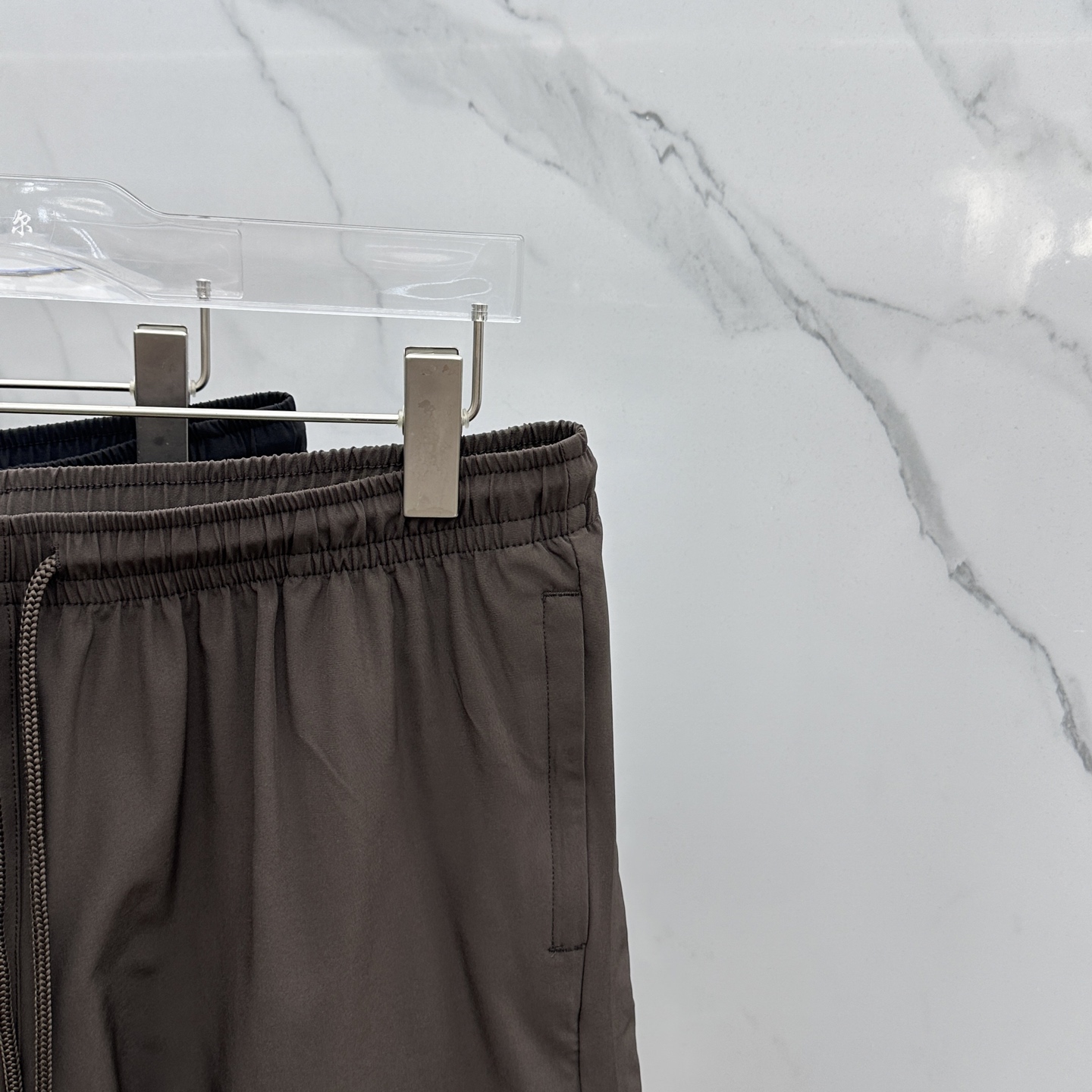 “2025 Summer New Jog-Dry Shorts: Leisurely Fashion Aesthetics with Advanced Custom Fabrics” - 图片 5