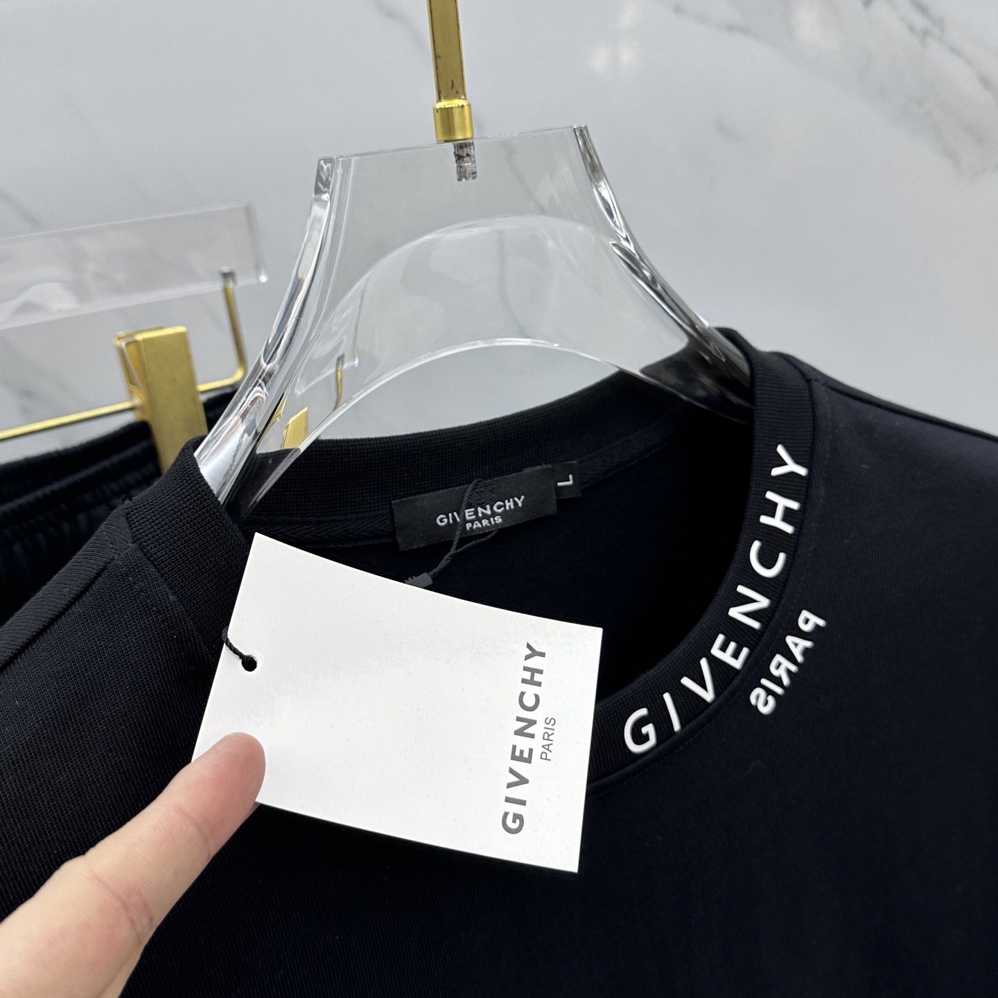  🆕Gvc*纪梵希 2025春夏最新款套装，男女款👫 贸易公司渠道稀出，同步官网发售！基本每一季都会有它