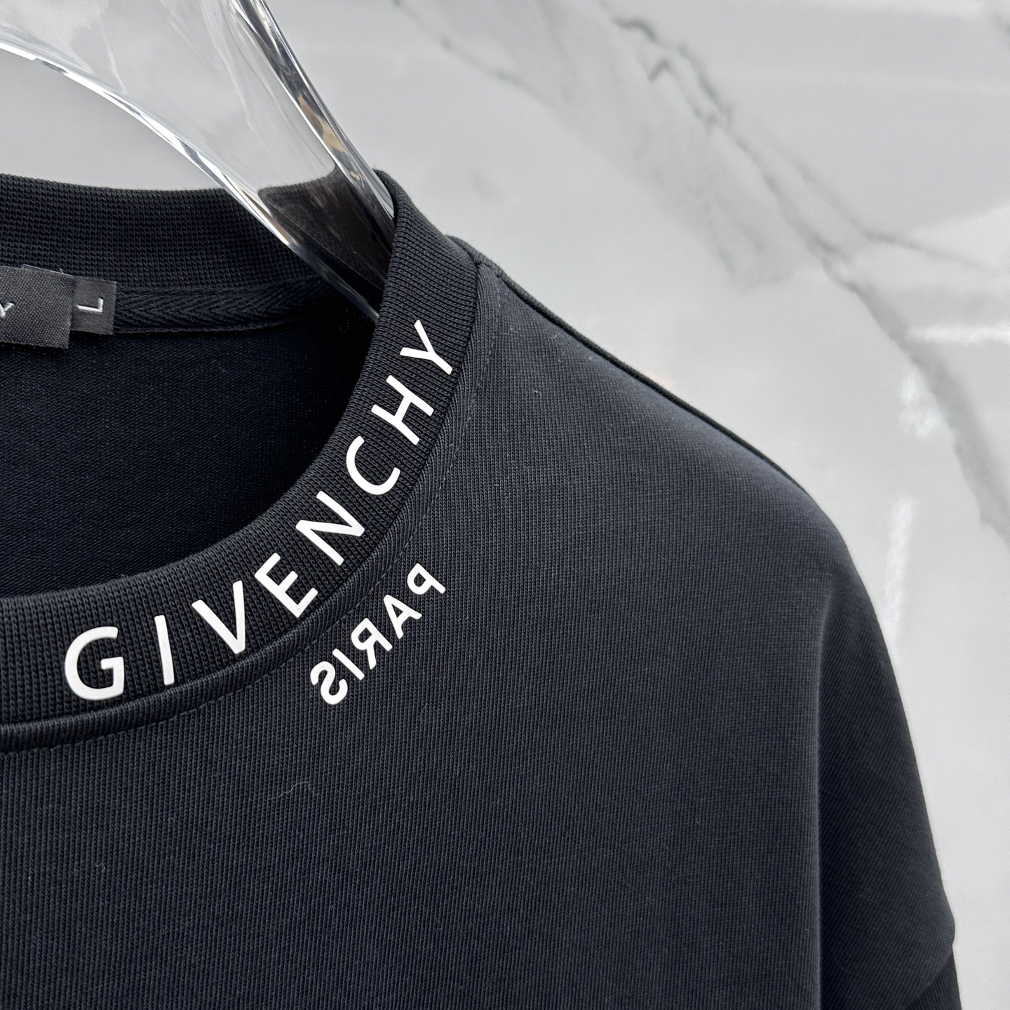  🆕Gvc*纪梵希 2025春夏最新款套装，男女款👫 贸易公司渠道稀出，同步官网发售！基本每一季都会有它