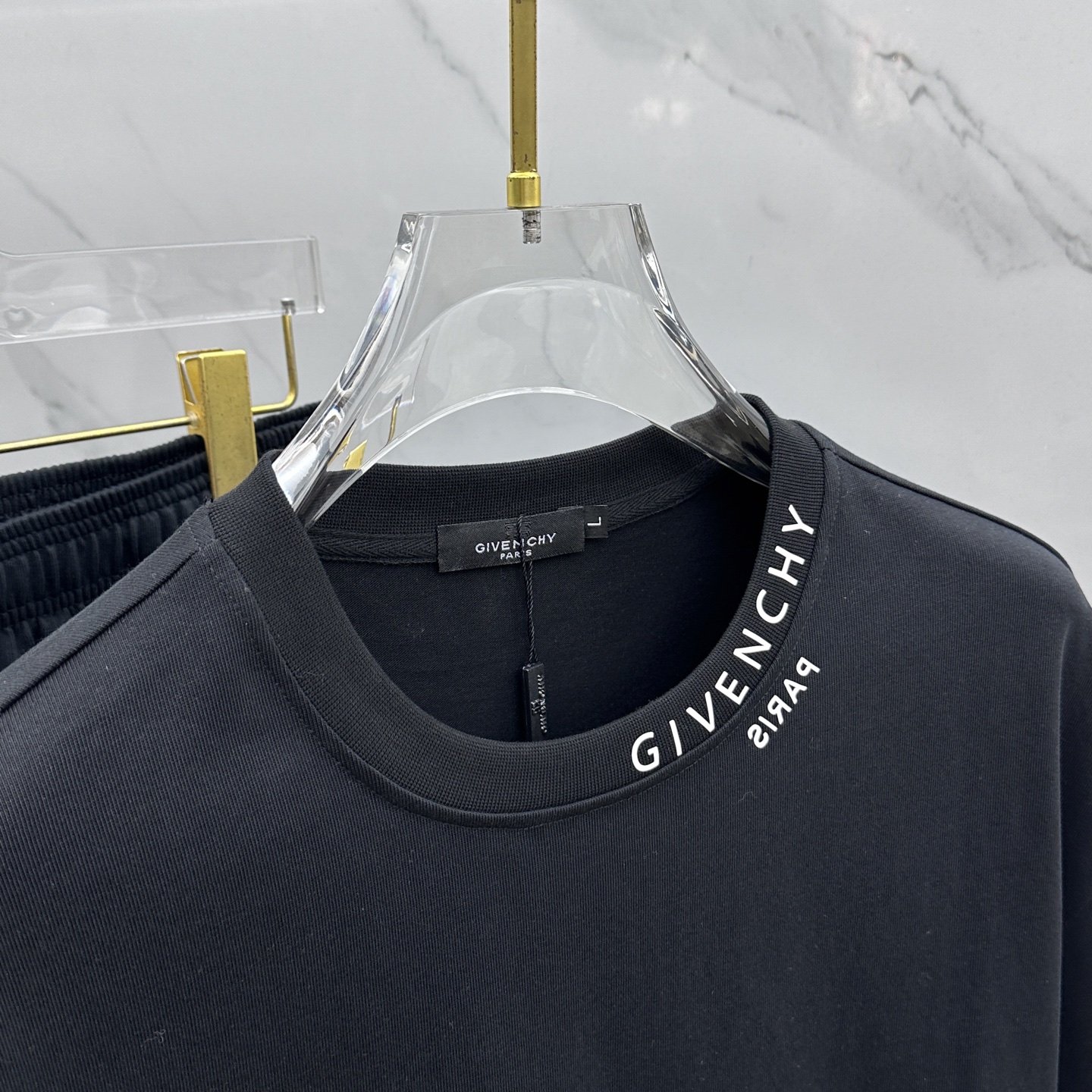  🆕Gvc*纪梵希 2025春夏最新款套装，男女款👫 贸易公司渠道稀出，同步官网发售！基本每一季都会有它