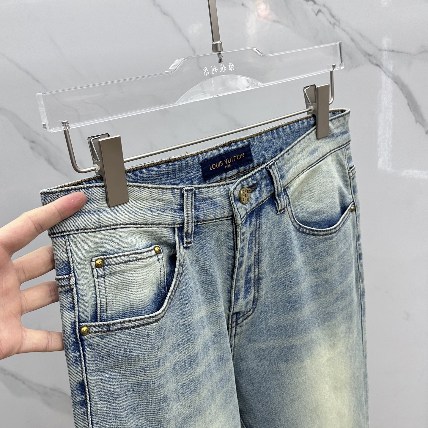  🆕1V*路易威登 🔥高端定制、2025早春最新款牛仔裤 柜台同步发售 原版定制复刻 客供五金辅料 原单