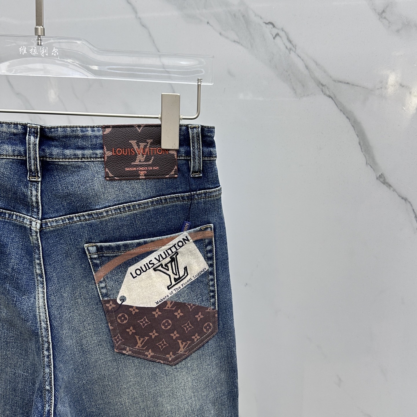 🆕1V*路易威登 🔥高端定制、2025早春最新款牛仔裤 柜台同步发售 原版定制复刻 客供五金辅料 原单品