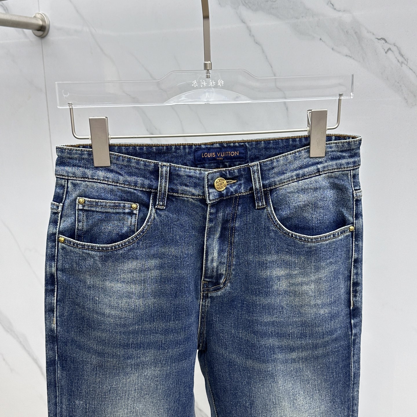 🆕1V*路易威登 🔥高端定制、2025早春最新款牛仔裤 柜台同步发售 原版定制复刻 客供五金辅料 原单品