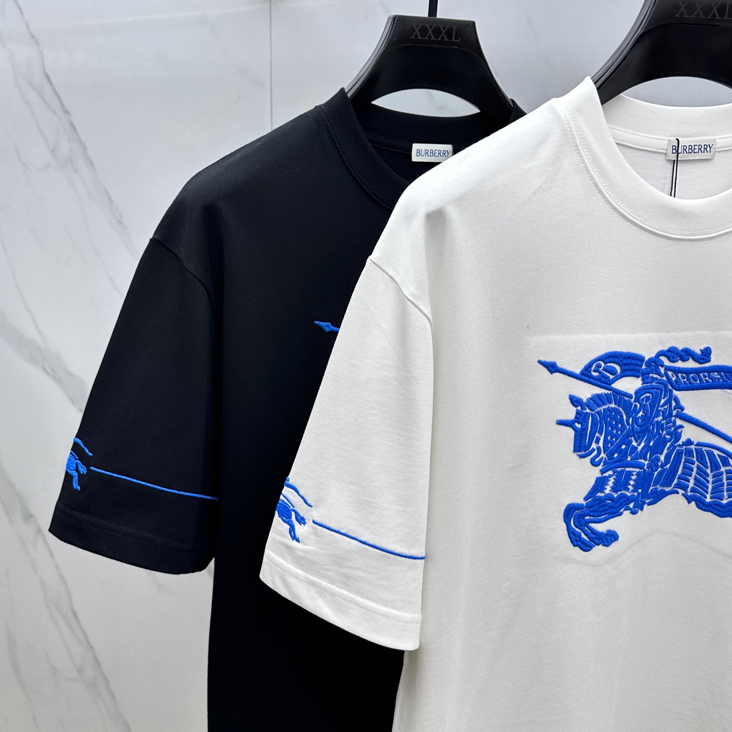  🆕Burberry*巴宝莉 2025FW春夏新品圆领打底外穿T恤，立体感logo常规半袖纯棉打底T恤，