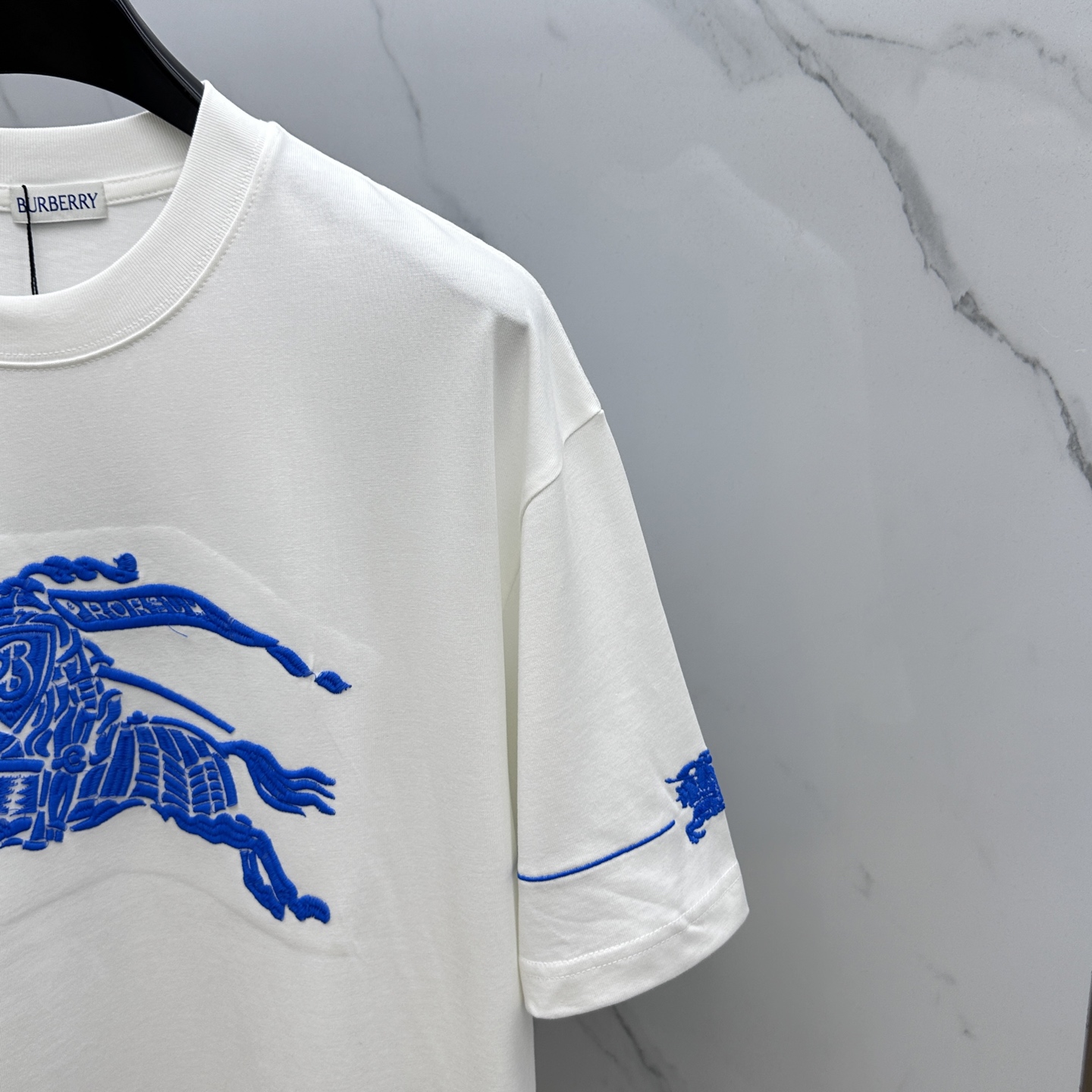  🆕Burberry*巴宝莉 2025FW春夏新品圆领打底外穿T恤，立体感logo常规半袖纯棉打底T恤，
