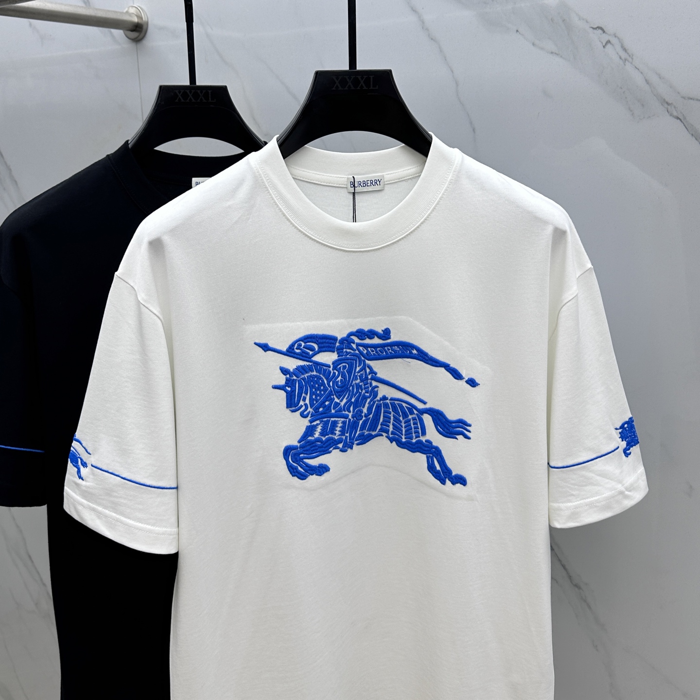  🆕Burberry*巴宝莉 2025FW春夏新品圆领打底外穿T恤，立体感logo常规半袖纯棉打底T恤，