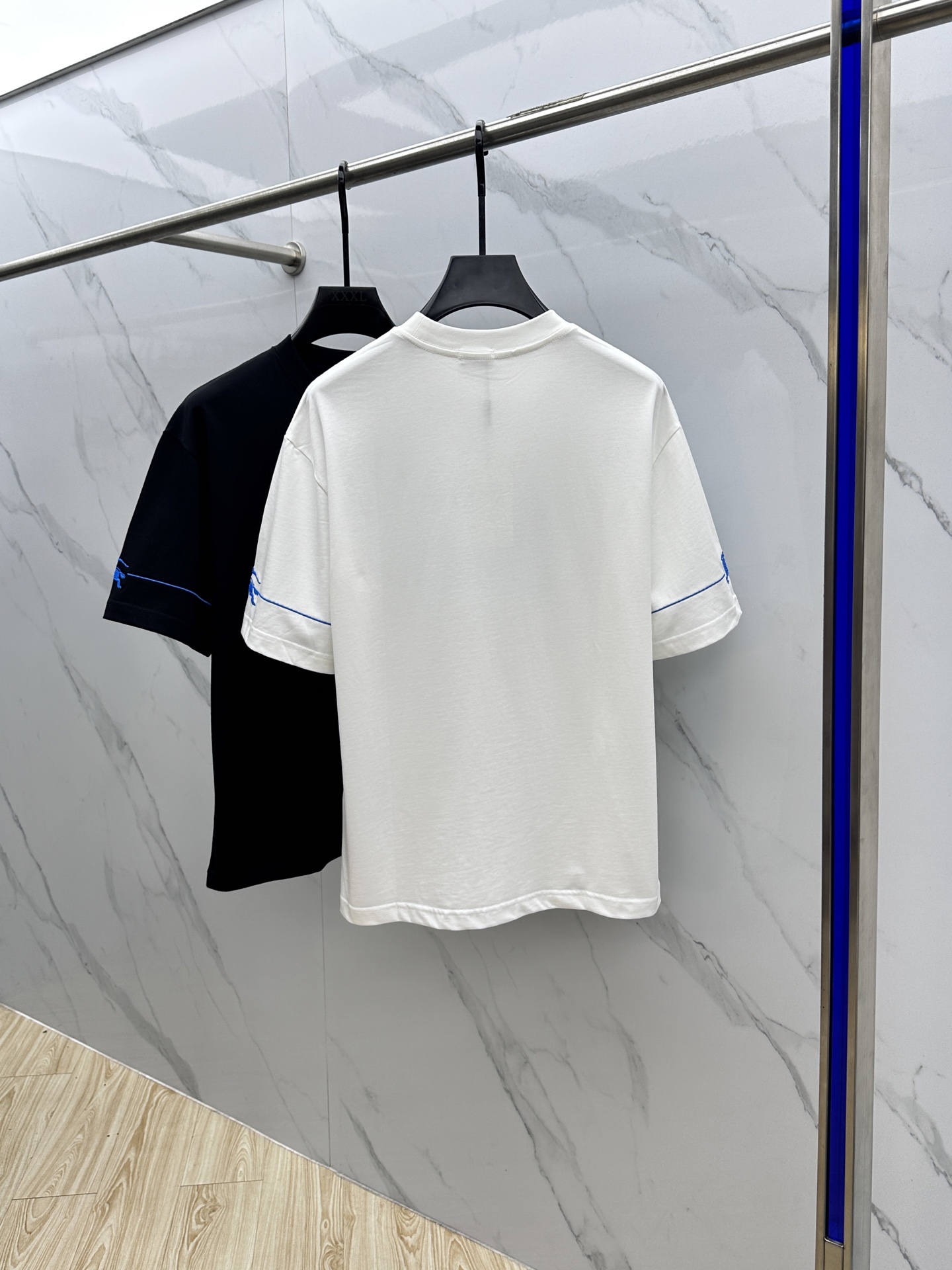  🆕Burberry*巴宝莉 2025FW春夏新品圆领打底外穿T恤，立体感logo常规半袖纯棉打底T恤，