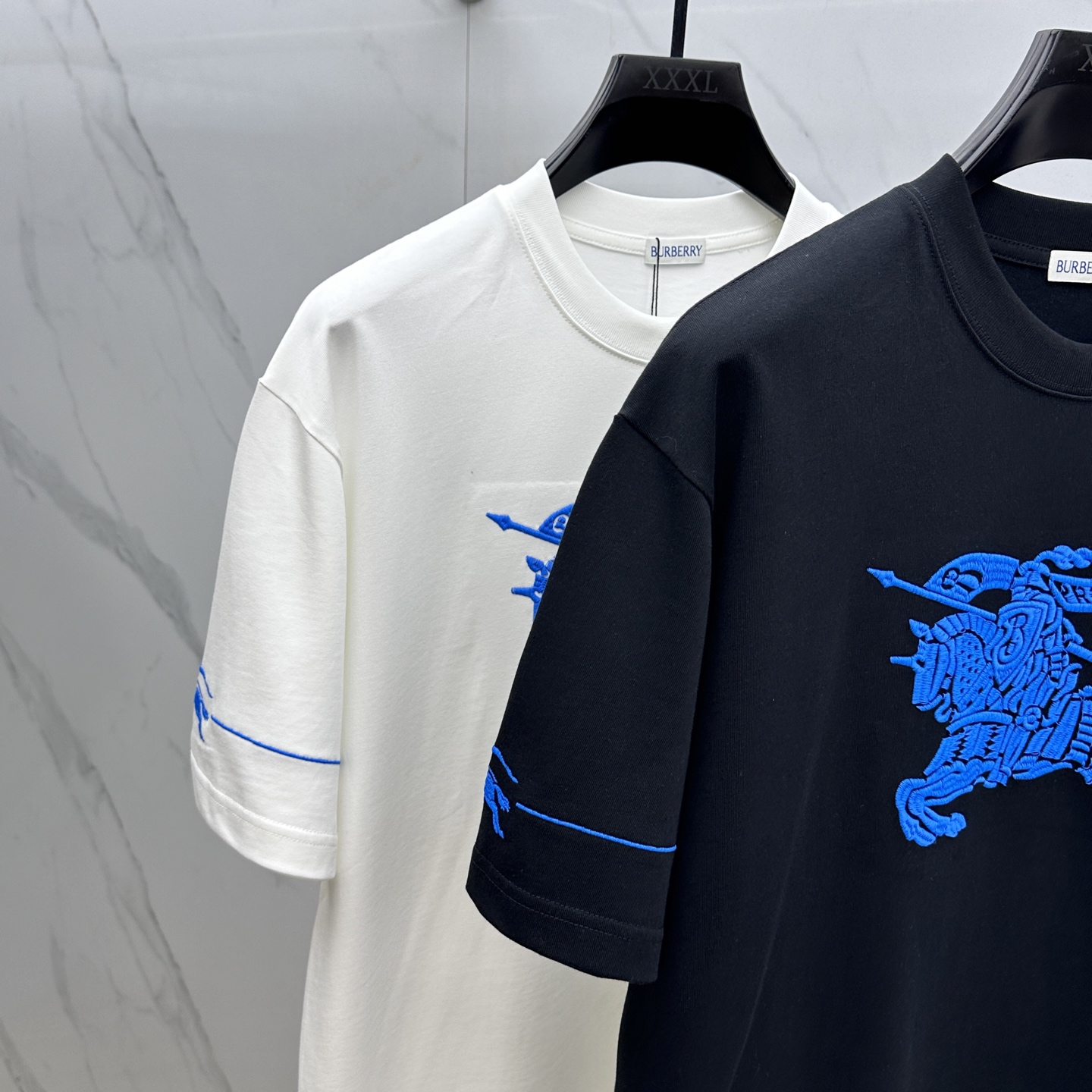  🆕Burberry*巴宝莉 2025FW春夏新品圆领打底外穿T恤，立体感logo常规半袖纯棉打底T恤，