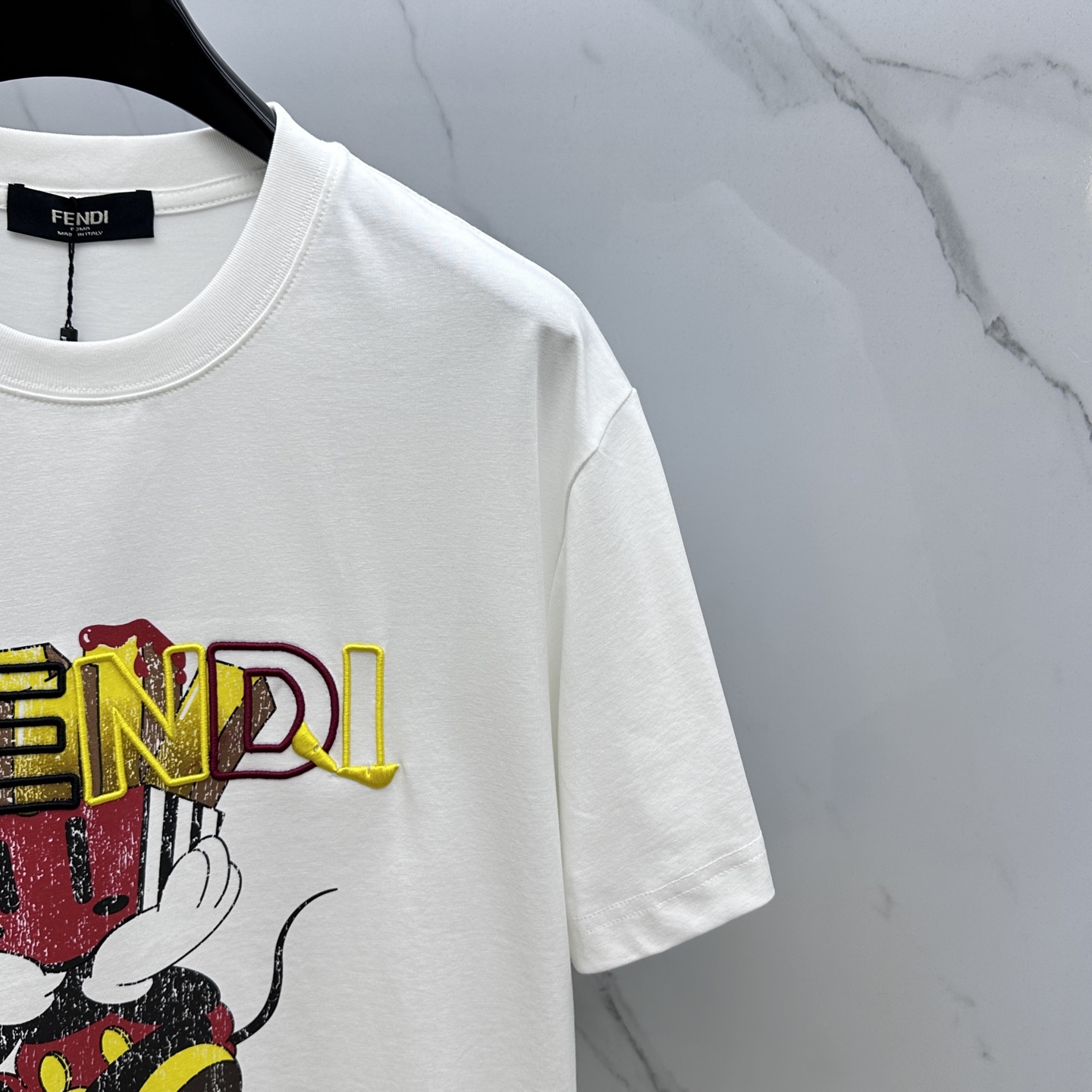  🆕Fendi*芬迪 2025FW春夏新品圆领打底外穿T恤，立体感logo常规半袖纯棉打底T恤，棉，手感