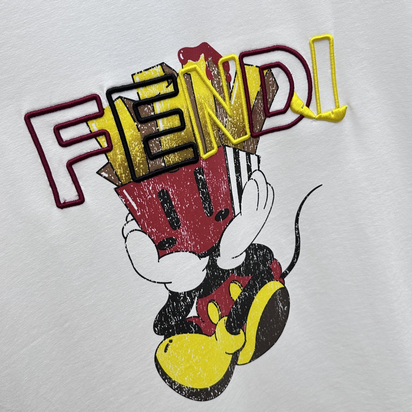  🆕Fendi*芬迪 2025FW春夏新品圆领打底外穿T恤，立体感logo常规半袖纯棉打底T恤，棉，手感