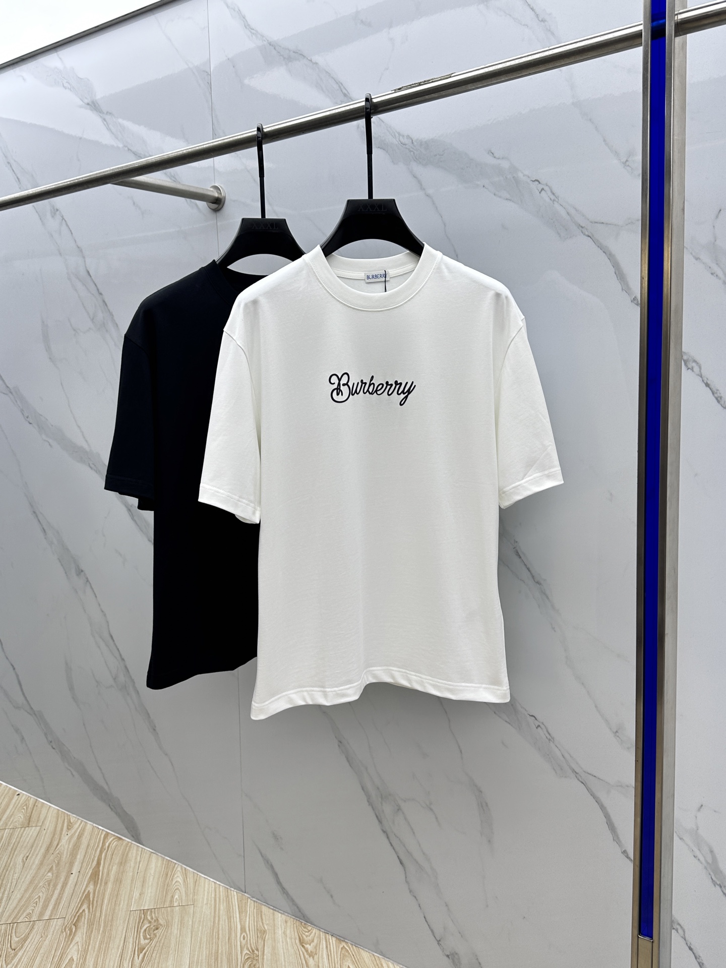  🆕Burberry*巴宝莉 2025FW春夏新品圆领打底外穿T恤，立体感logo常规半袖纯棉打底T恤，