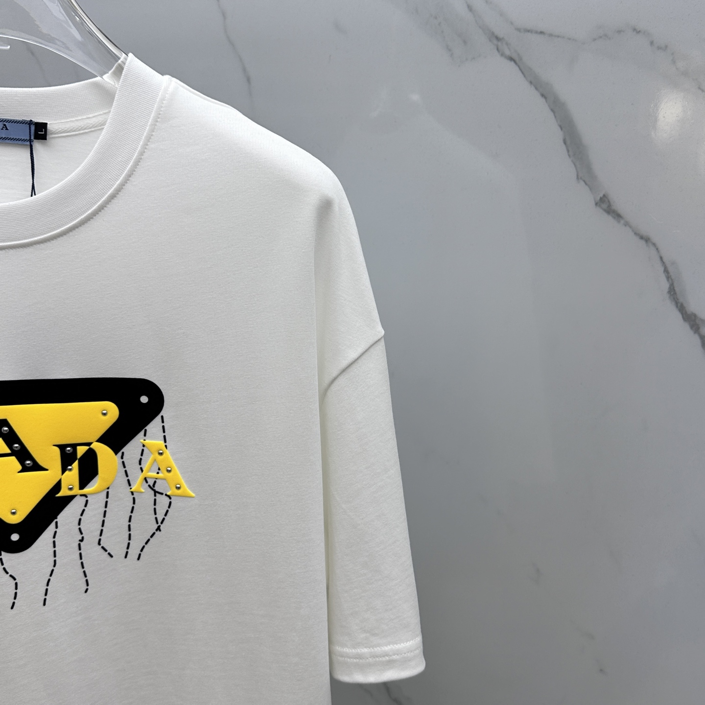  🆕Prad*普拉达 2025春夏最新款套装，男女款👫 贸易公司渠道稀出，同步官网发售！基本每一季都会有