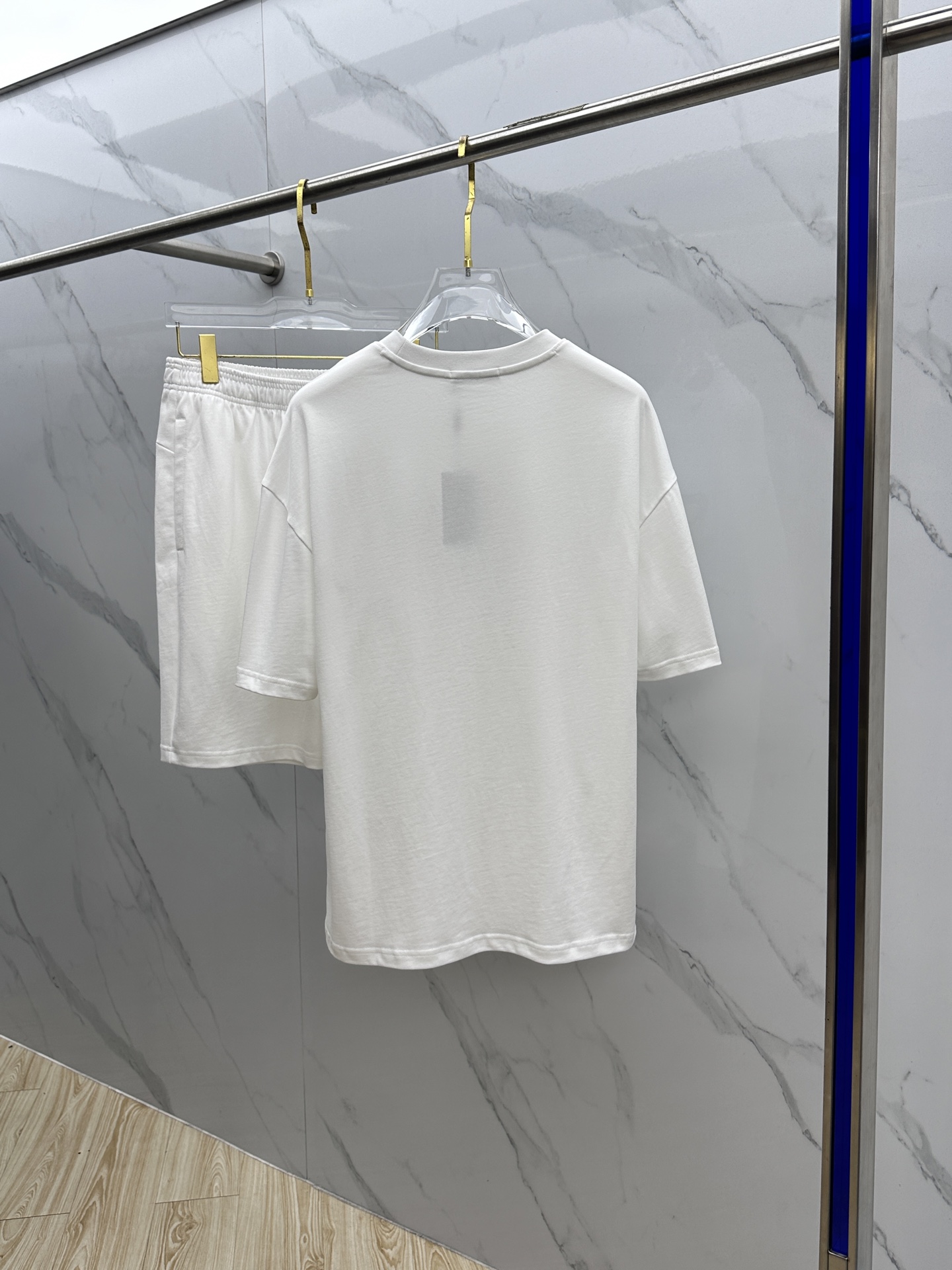  🆕Prad*普拉达 2025春夏最新款套装，男女款👫 贸易公司渠道稀出，同步官网发售！基本每一季都会有