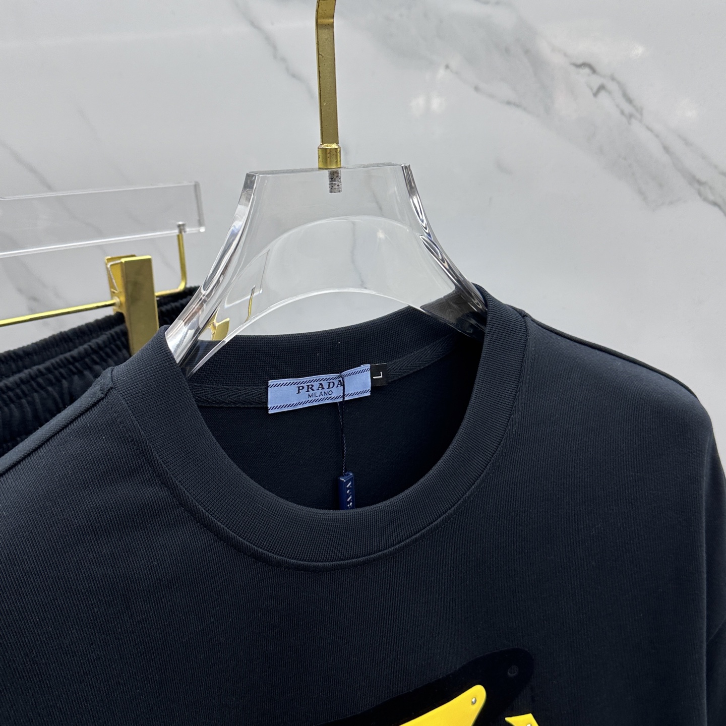  🆕Prad*普拉达 2025春夏最新款套装，男女款👫 贸易公司渠道稀出，同步官网发售！基本每一季都会有