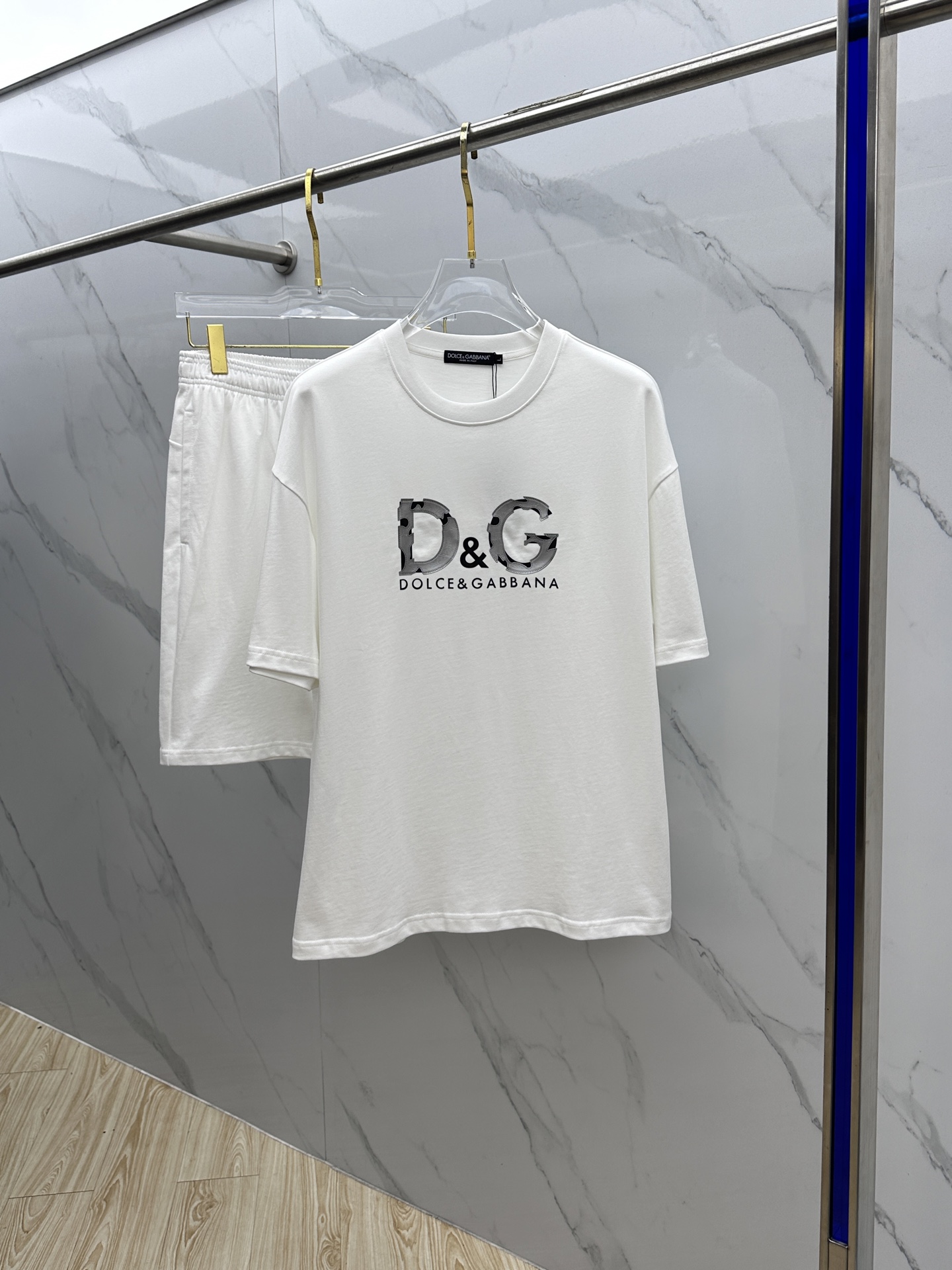  🆕DG*杜嘉班纳 2025春夏最新款套装，男女款👫 贸易公司渠道稀出，同步官网发售！基本每一季都会有它