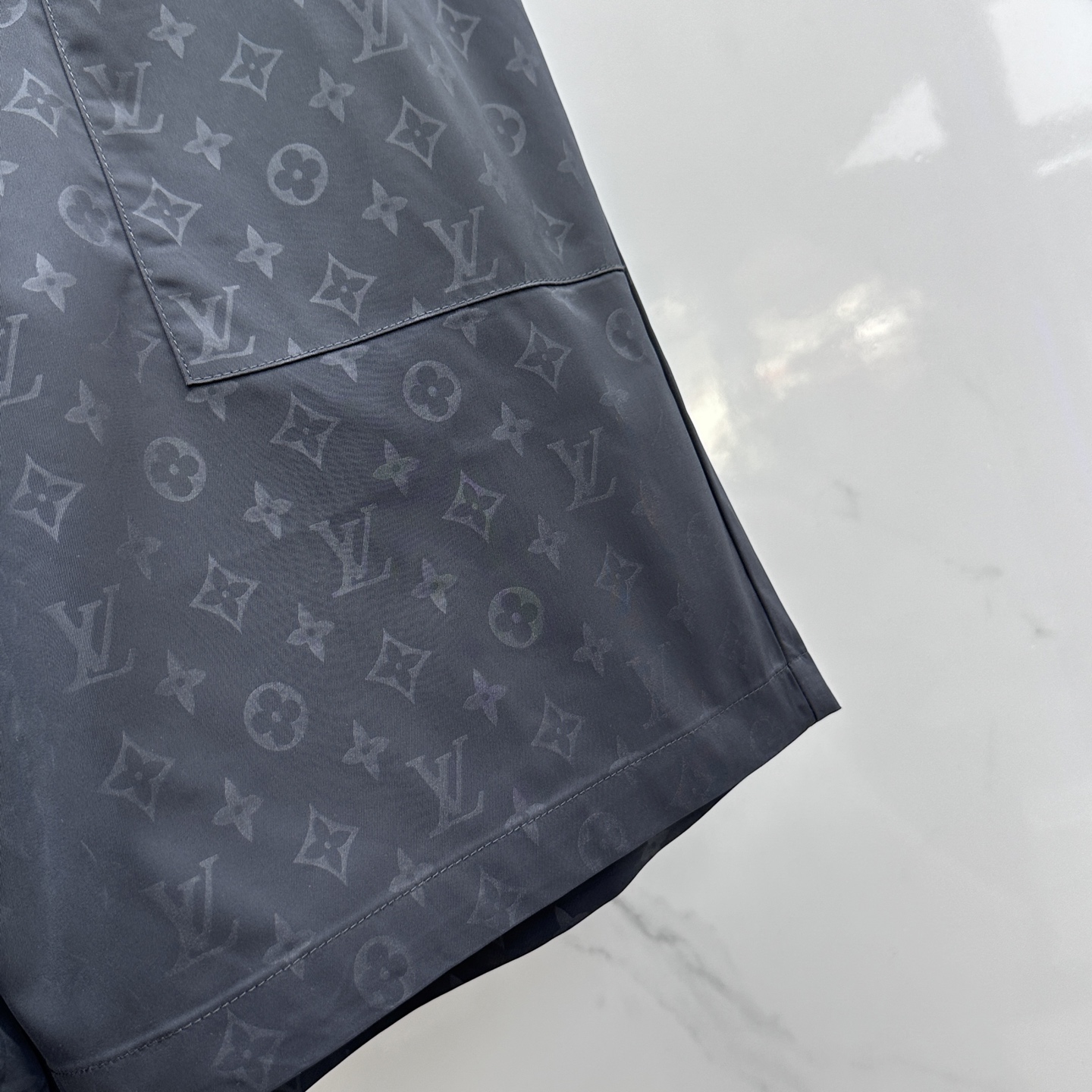  🆕1V*路易威登 2025春夏季新款男士速干短裤户外休闲，最休闲的时尚美学，原版裤型上身休闲百搭、随性