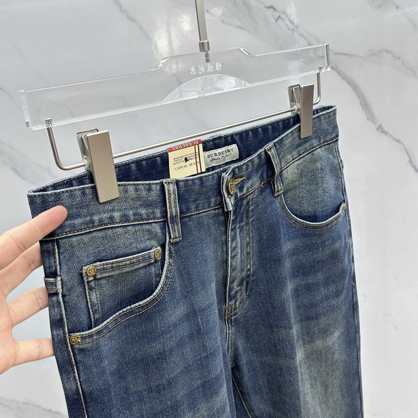 🆕Burberr*巴宝莉 🔥高端定制、2025早秋最新款牛仔裤 柜台同步发售 原版定制复刻 客供五金辅料