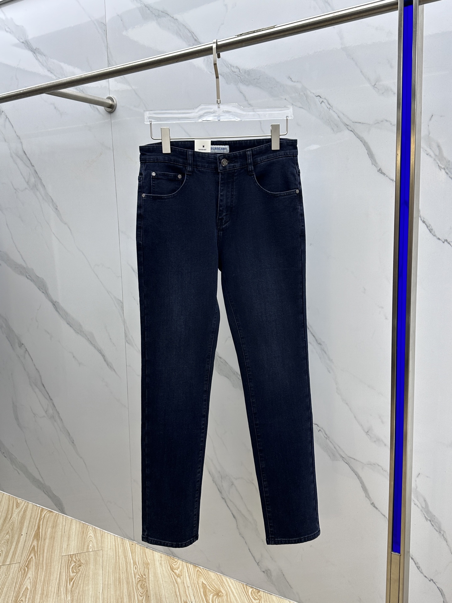 🆕Burberr*巴宝莉 🔥高端定制、2025早秋最新款牛仔裤 柜台同步发售 原版定制复刻 客供五金辅料
