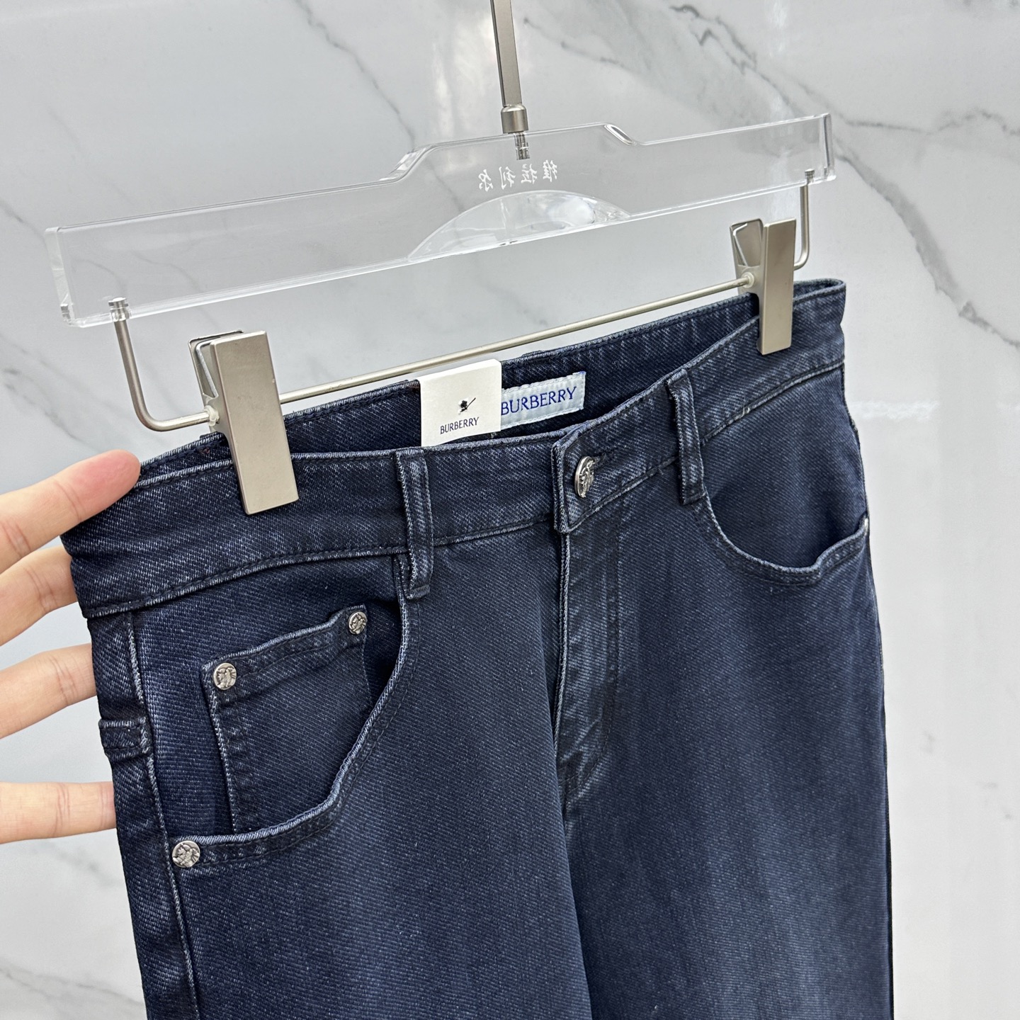 🆕Burberr*巴宝莉 🔥高端定制、2025早秋最新款牛仔裤 柜台同步发售 原版定制复刻 客供五金辅料