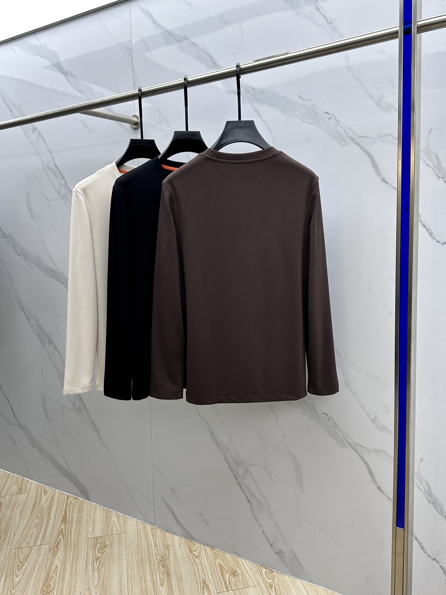 🆕HERMES*爱马仕 2025早秋新款首发专柜最新款长袖圆领羊毛T恤 高端订制 设计前卫时尚！品牌lo