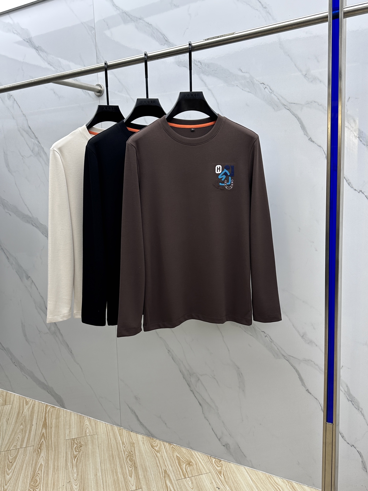 🆕HERMES*爱马仕 2025早秋新款首发专柜最新款长袖圆领羊毛T恤 高端订制 设计前卫时尚！品牌lo