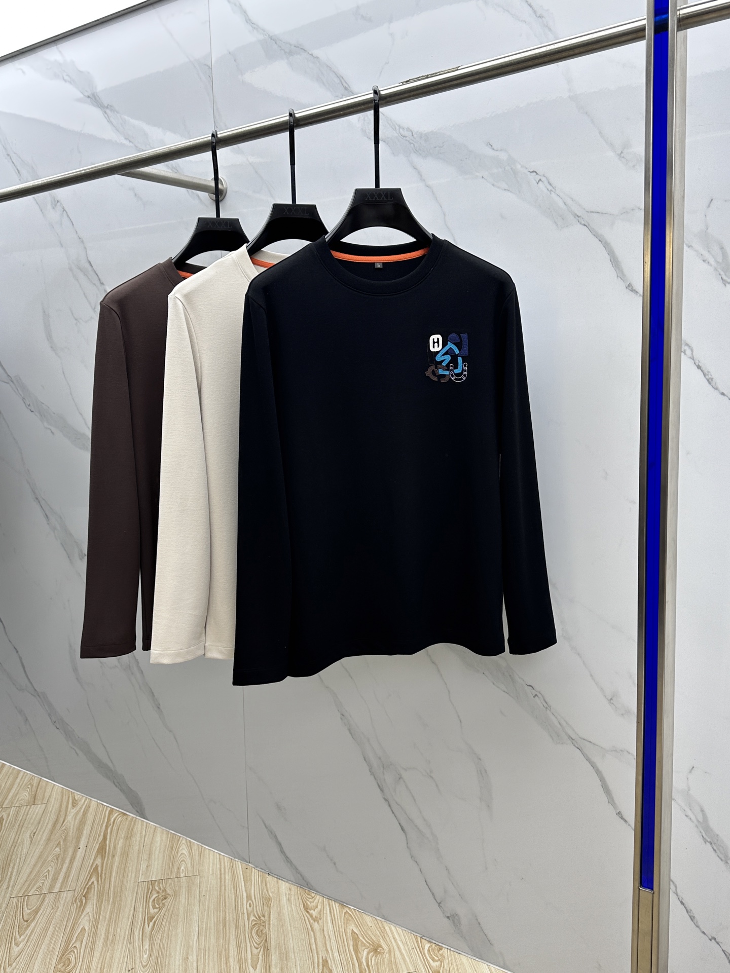 Men's Hermes Long Sleeve Crew Neck T-Shirt with Logo, Casual Comfort 1 i1753203858463 8264 0 0