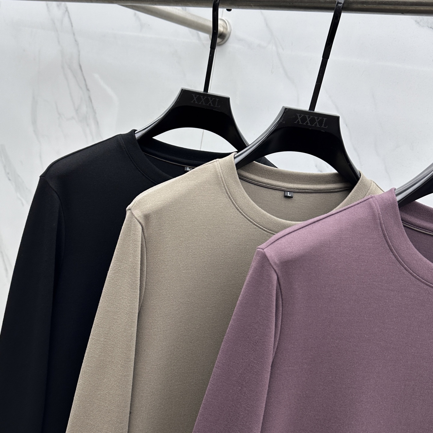 🆕Prad*普拉达 2025早秋新款首发专柜最新款长袖圆领羊毛T恤 高端订制 设计前卫时尚！品牌logo