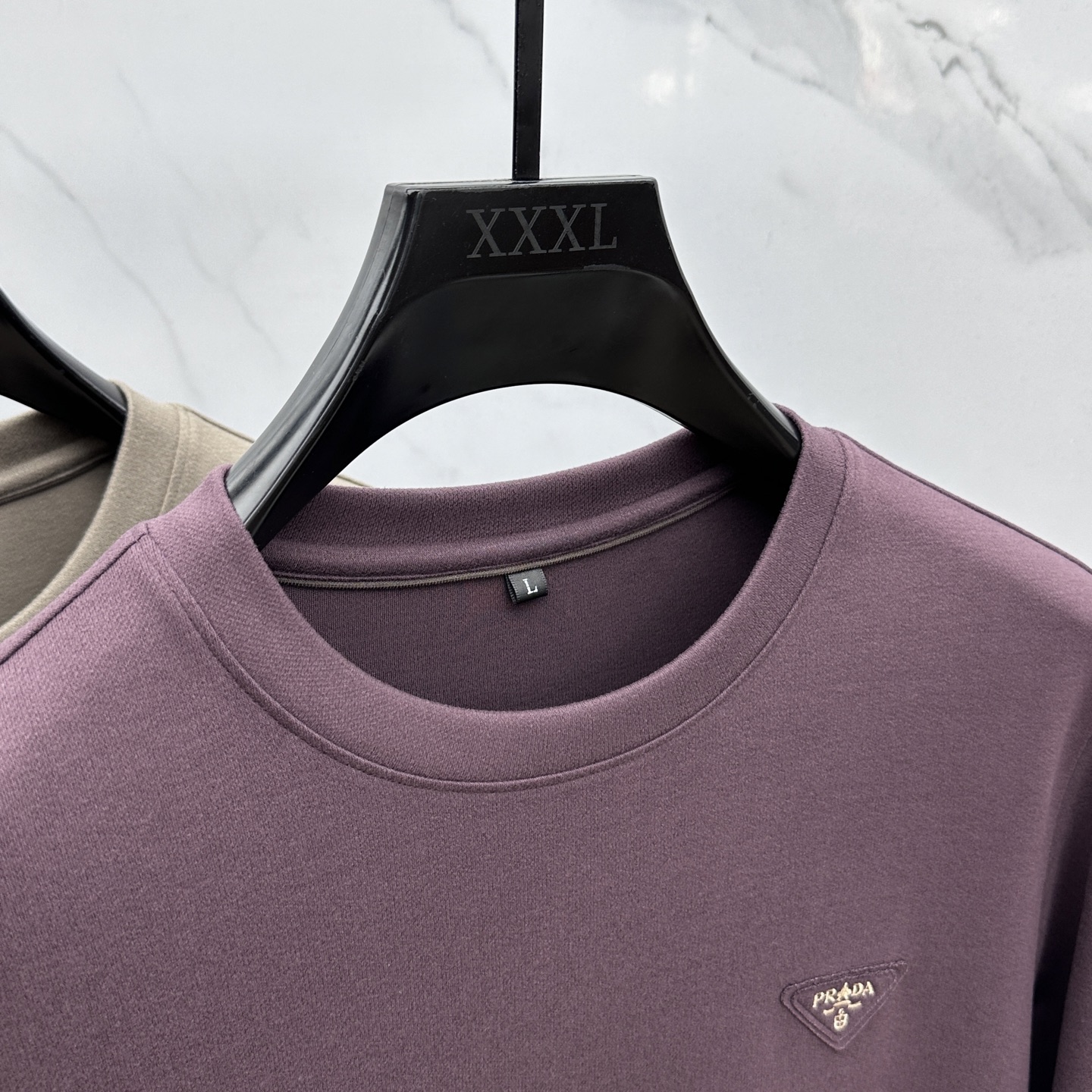 🆕Prad*普拉达 2025早秋新款首发专柜最新款长袖圆领羊毛T恤 高端订制 设计前卫时尚！品牌logo