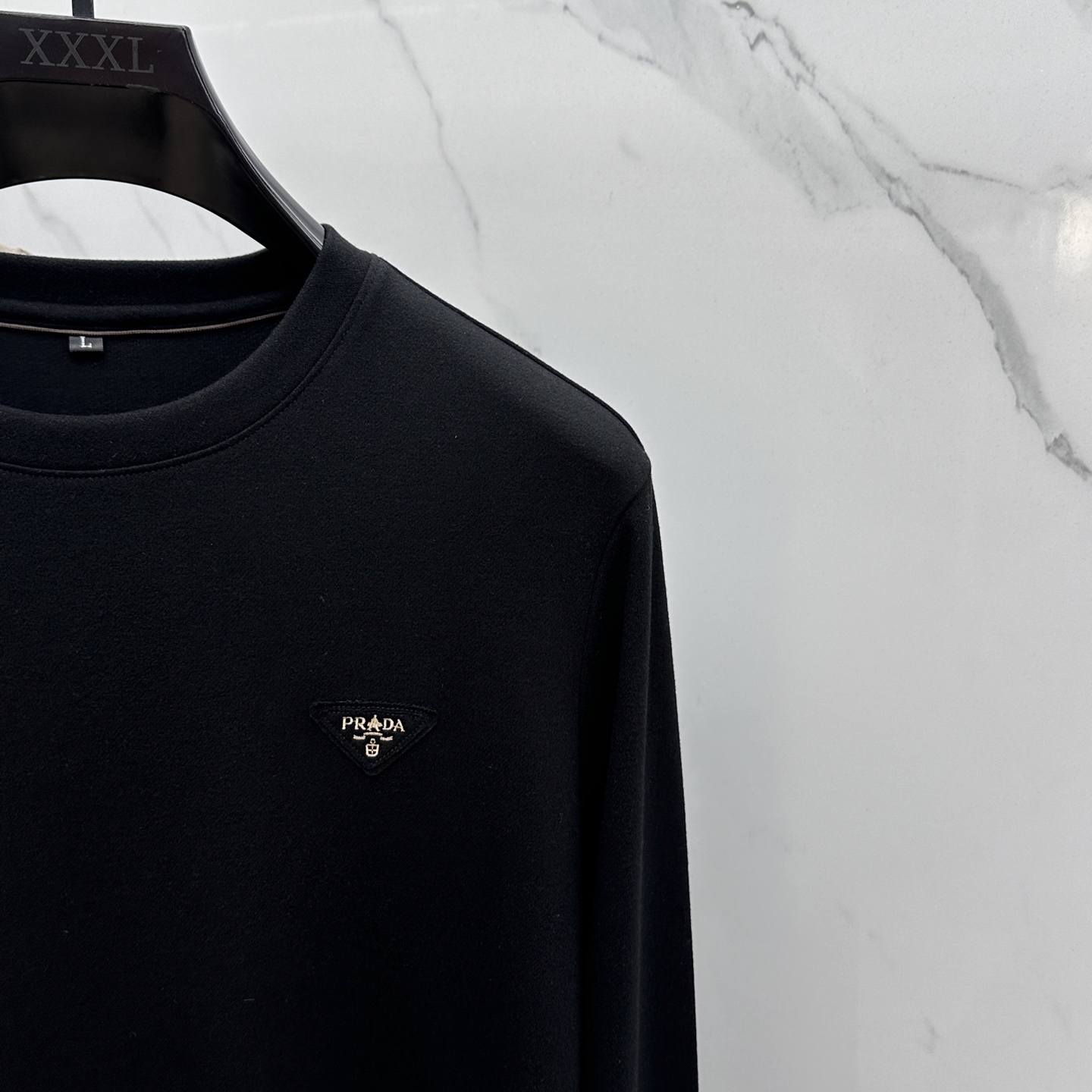 🆕Prad*普拉达 2025早秋新款首发专柜最新款长袖圆领羊毛T恤 高端订制 设计前卫时尚！品牌logo