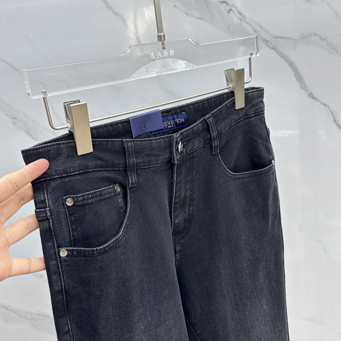 🆕1V*路易威登 🔥高端定制、2025早秋最新款牛仔裤 柜台同步发售 原版定制复刻 客供五金辅料 原单品