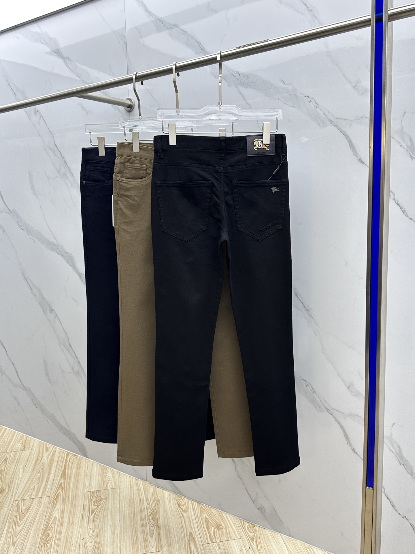 🆕BUR*巴宝莉 🔥高端定制、2025早秋最新款牛仔裤 柜台同步发售 原版定制复刻 客供五金辅料 原单品