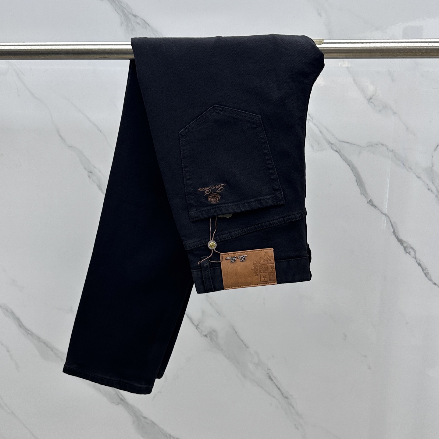 🆕lP🆕 🔥高端定制、2025早春最新款小直筒牛仔裤 柜台同步发售 进口固色面料 微弹 原版定制复刻 客