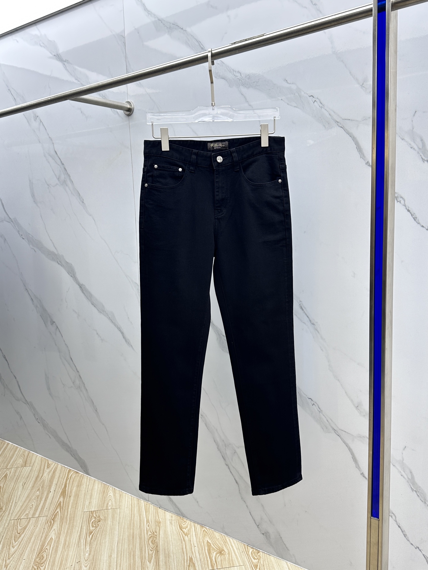 🆕lP🆕 🔥高端定制、2025早春最新款小直筒牛仔裤 柜台同步发售 进口固色面料 微弹 原版定制复刻 客