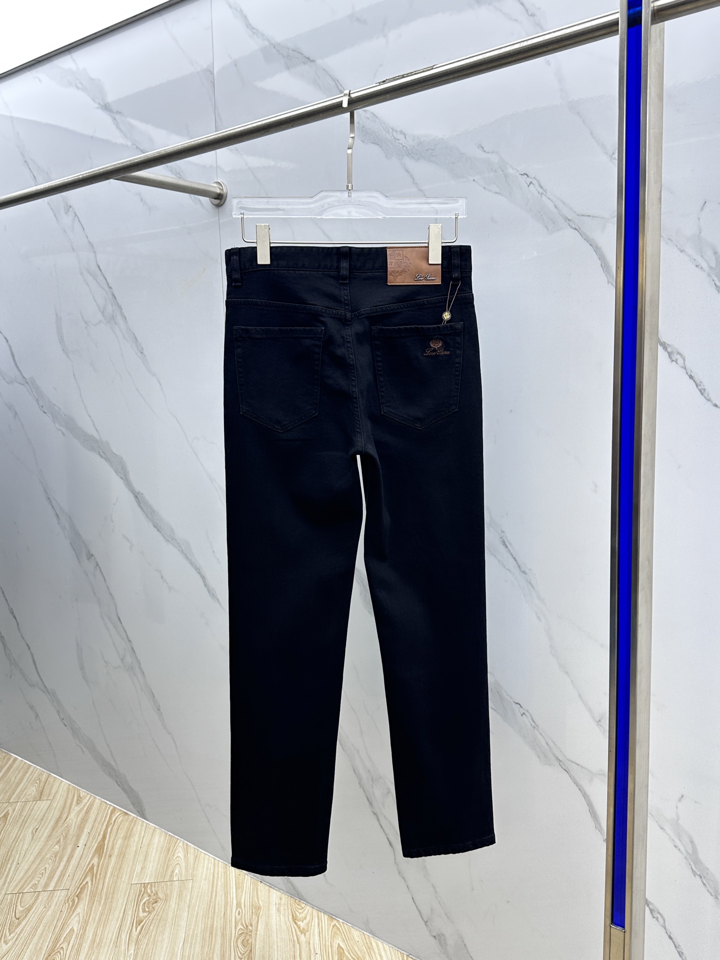 🆕lP🆕 🔥高端定制、2025早春最新款小直筒牛仔裤 柜台同步发售 进口固色面料 微弹 原版定制复刻 客