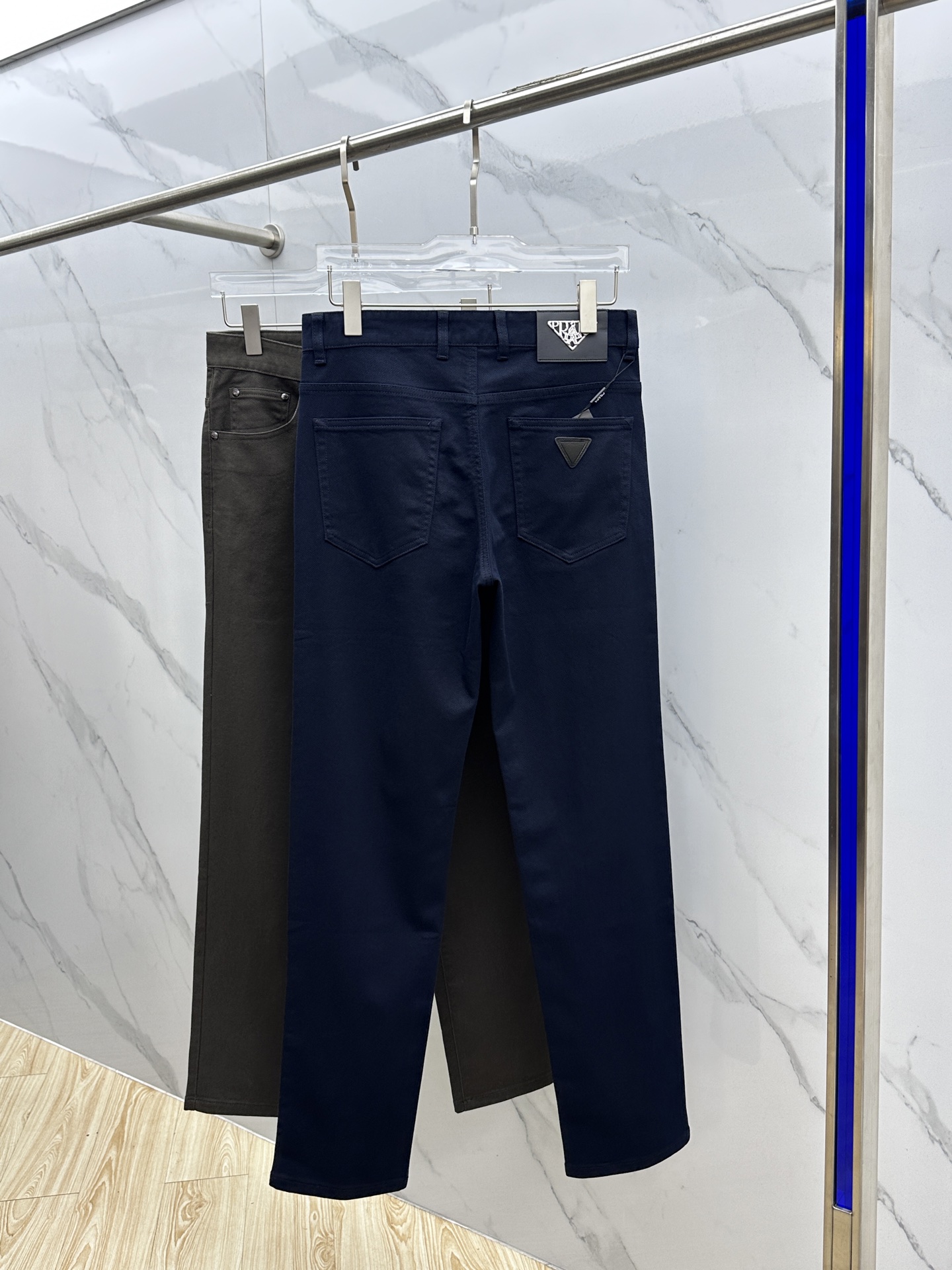 🆕Prad*普拉达 🔥高端定制、2025早秋最新款牛仔裤 柜台同步发售 原版定制复刻 客供五金辅料 原单