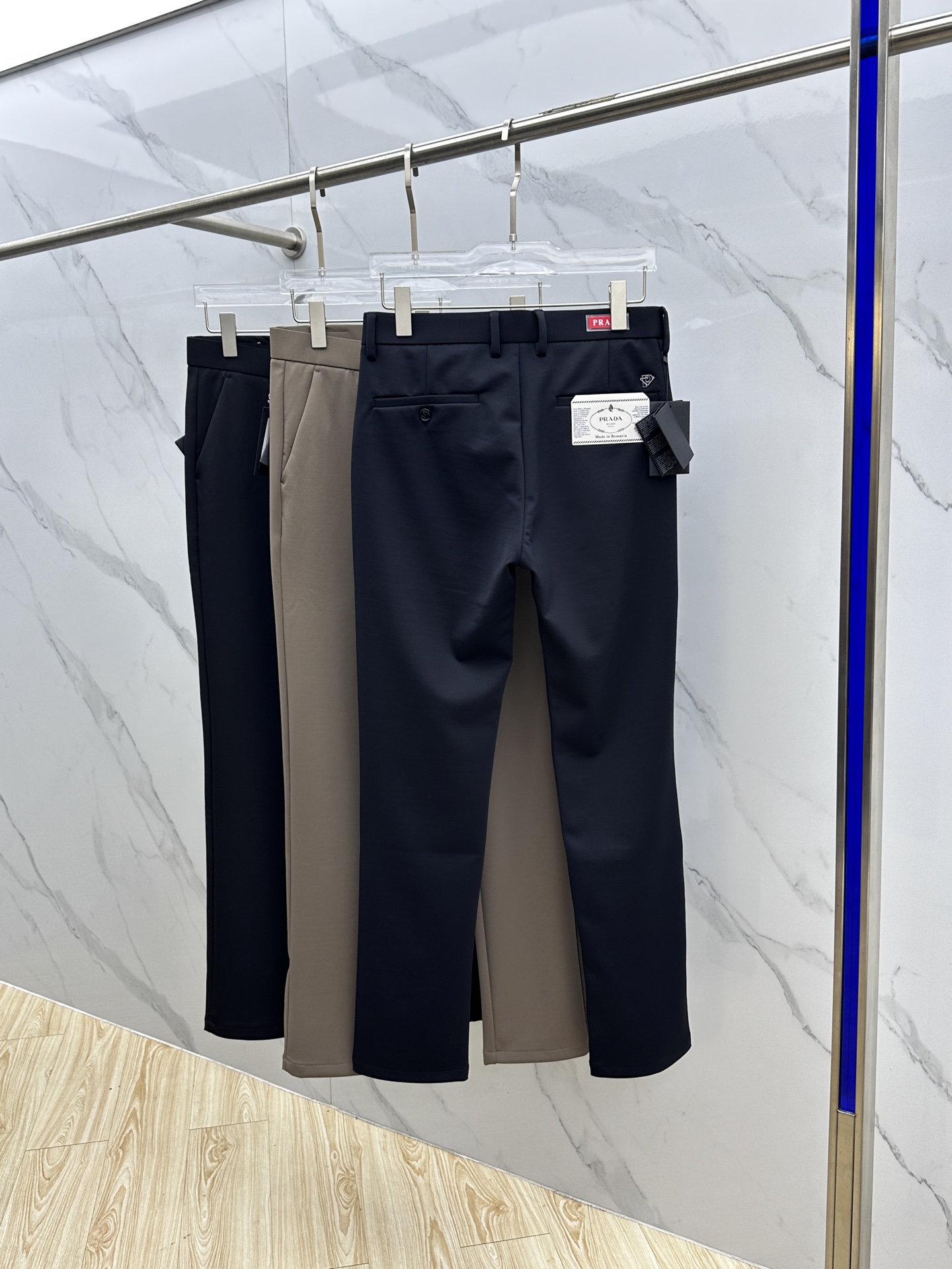 🆕Prad*普拉达 2025早秋新品休闲裤西裤，官网同步发售，裤身工艺设计，进口客供辅料、面料定制，代工