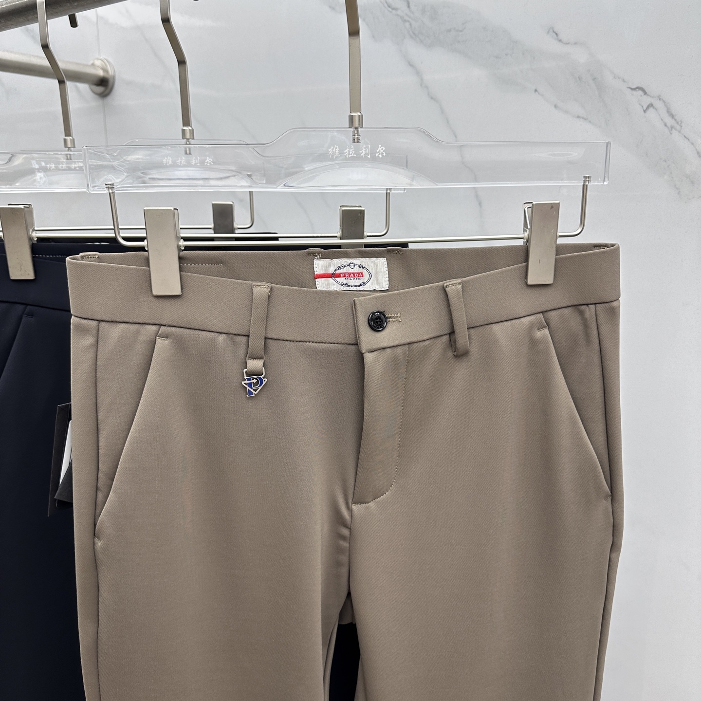 🆕Prad*普拉达 2025早秋新品休闲裤西裤，官网同步发售，裤身工艺设计，进口客供辅料、面料定制，代工