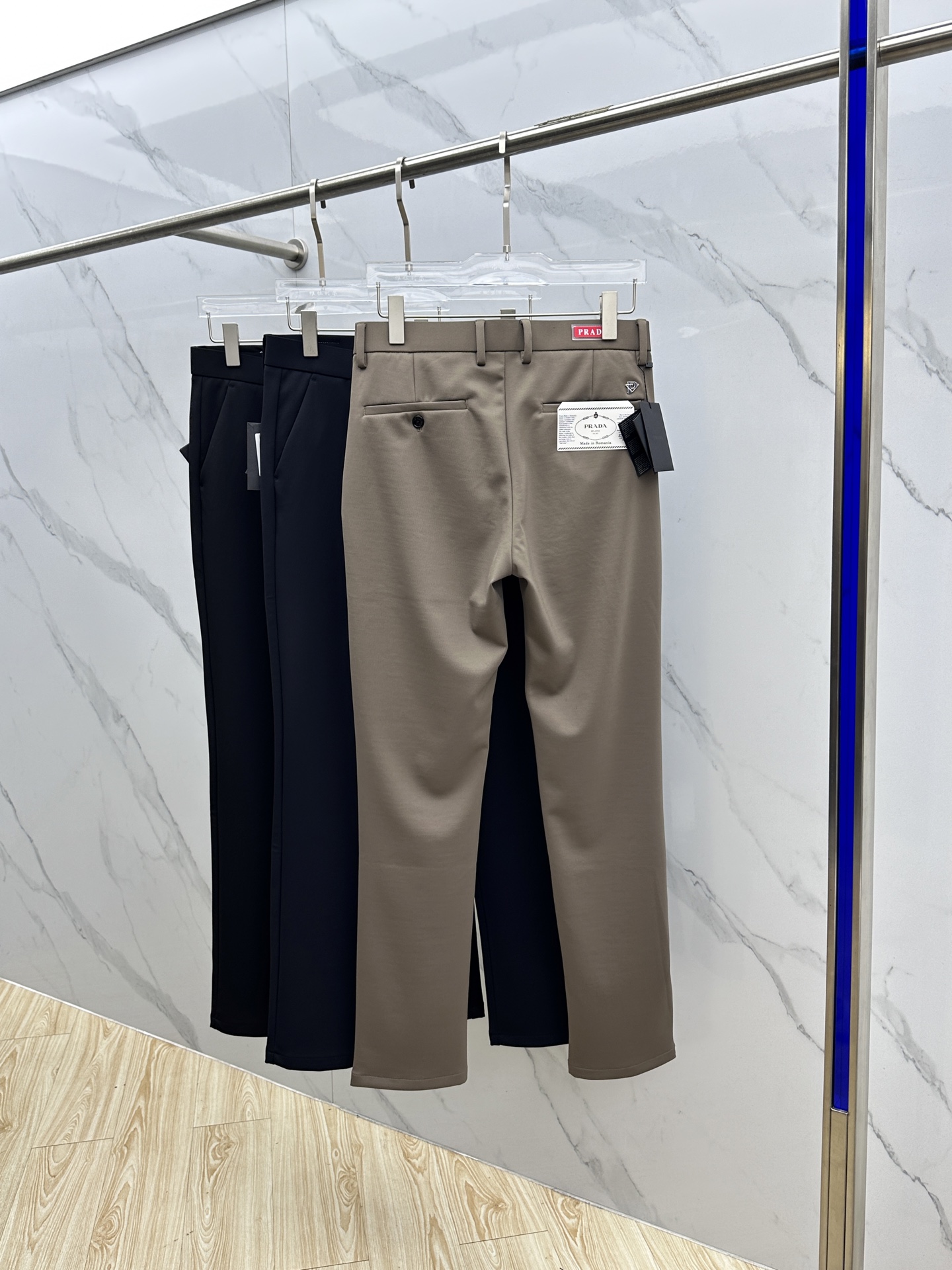 🆕Prad*普拉达 2025早秋新品休闲裤西裤，官网同步发售，裤身工艺设计，进口客供辅料、面料定制，代工