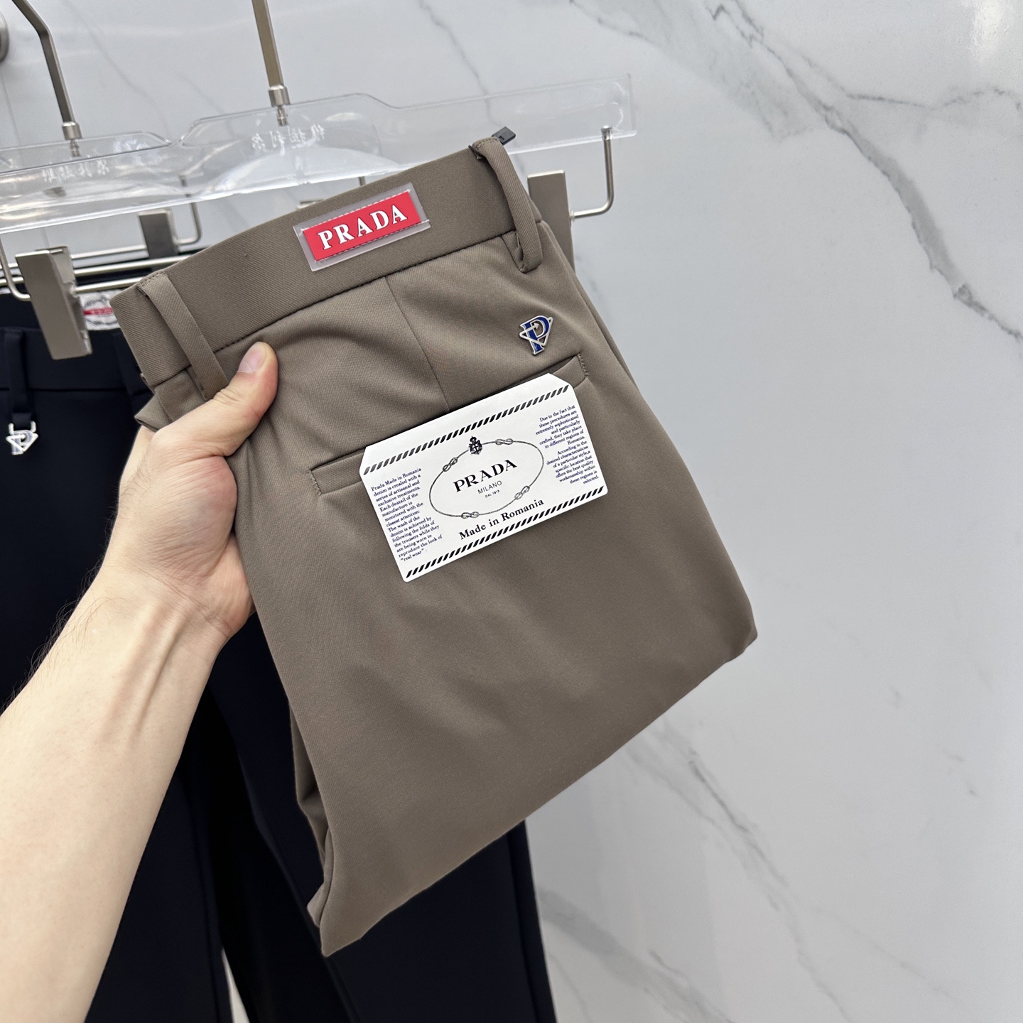 🆕Prad*普拉达 2025早秋新品休闲裤西裤，官网同步发售，裤身工艺设计，进口客供辅料、面料定制，代工