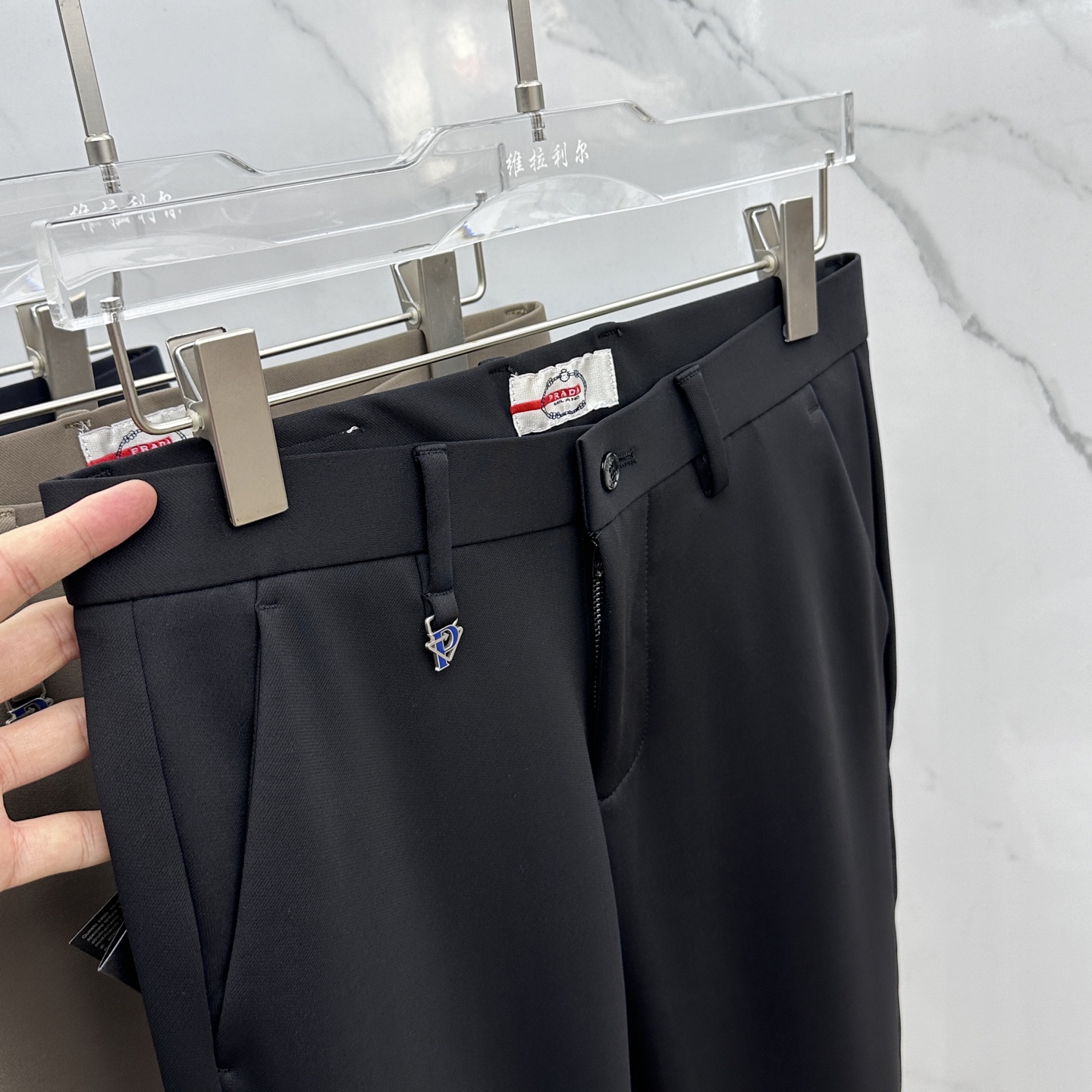🆕Prad*普拉达 2025早秋新品休闲裤西裤，官网同步发售，裤身工艺设计，进口客供辅料、面料定制，代工